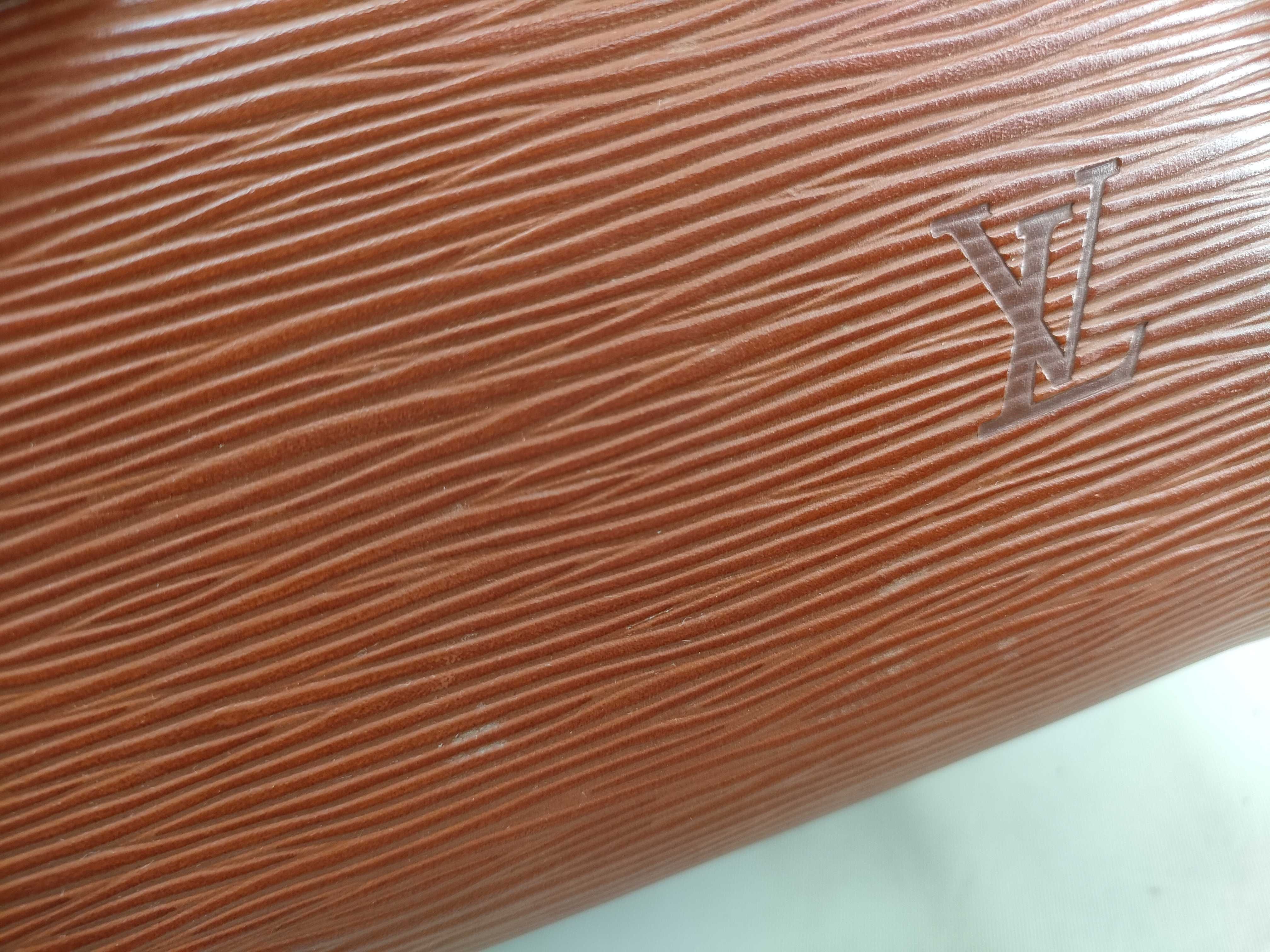 Epi Louis Vuitton Speedy Boston Bag — view 14