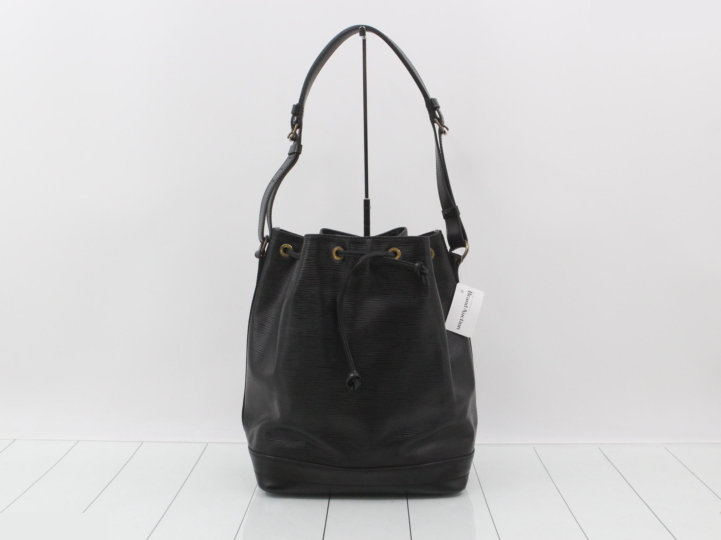 Epi Noé Noir Shoulder Bag — view 2