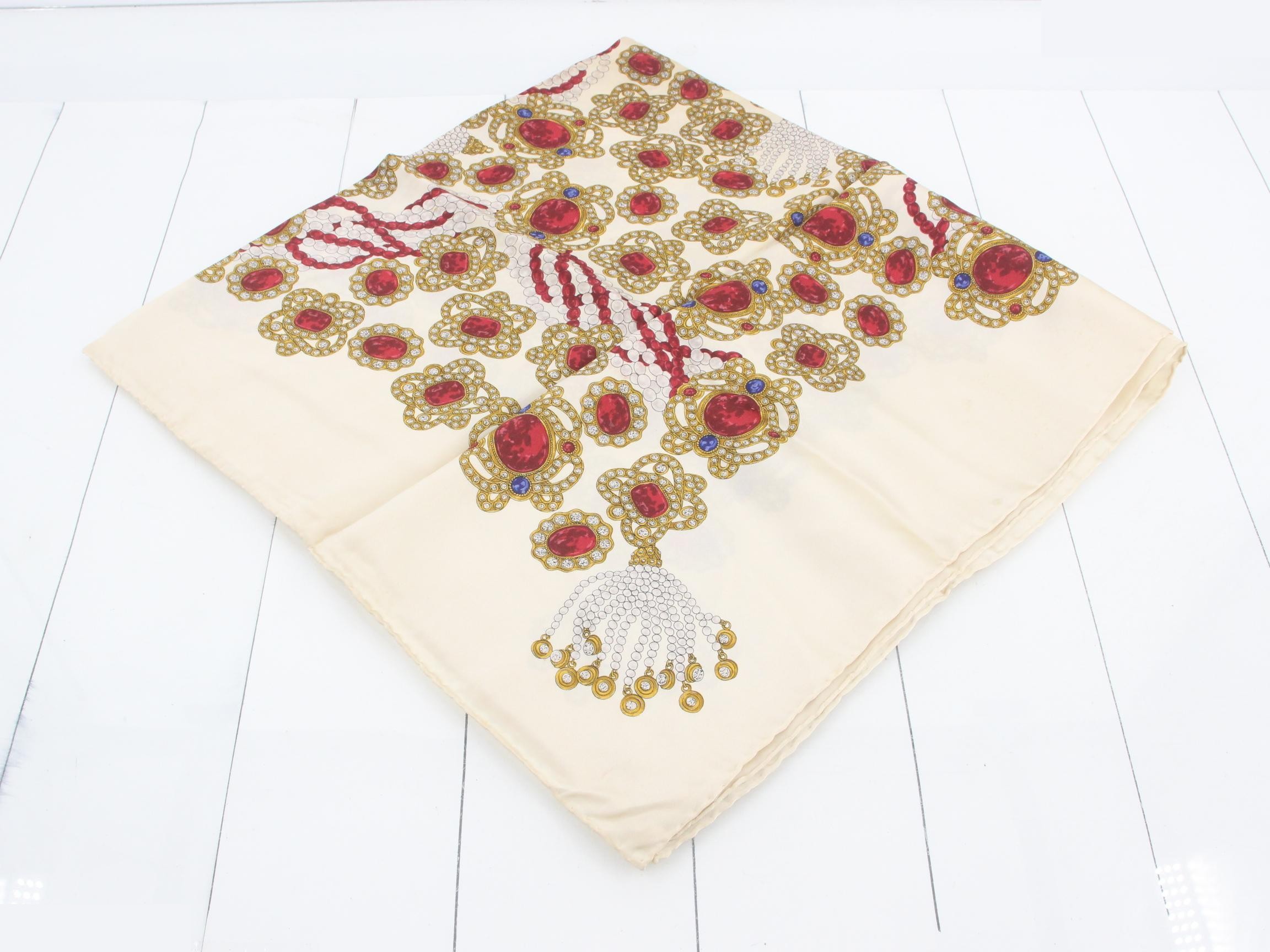 scarf — view 2