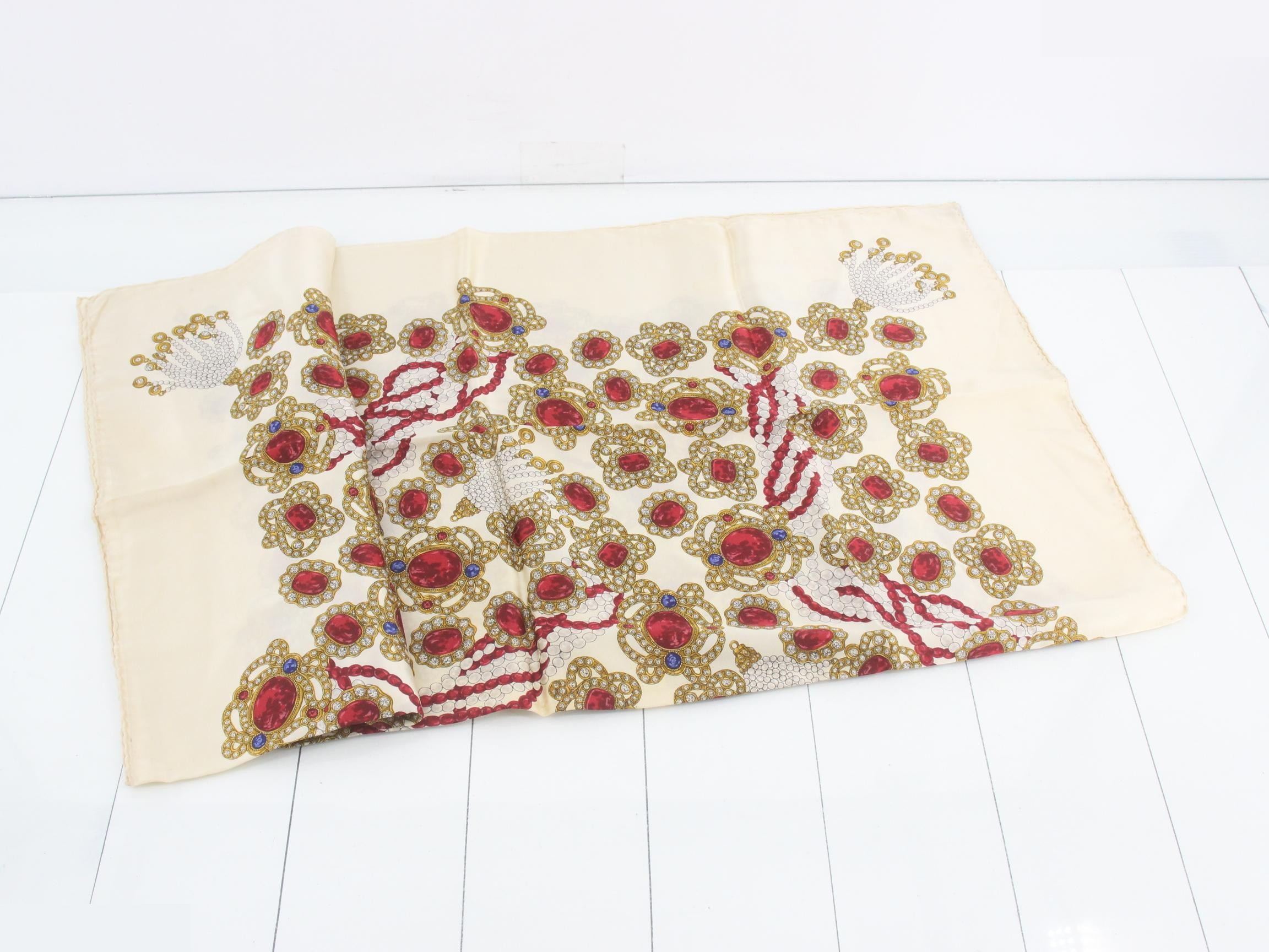 scarf — view 3