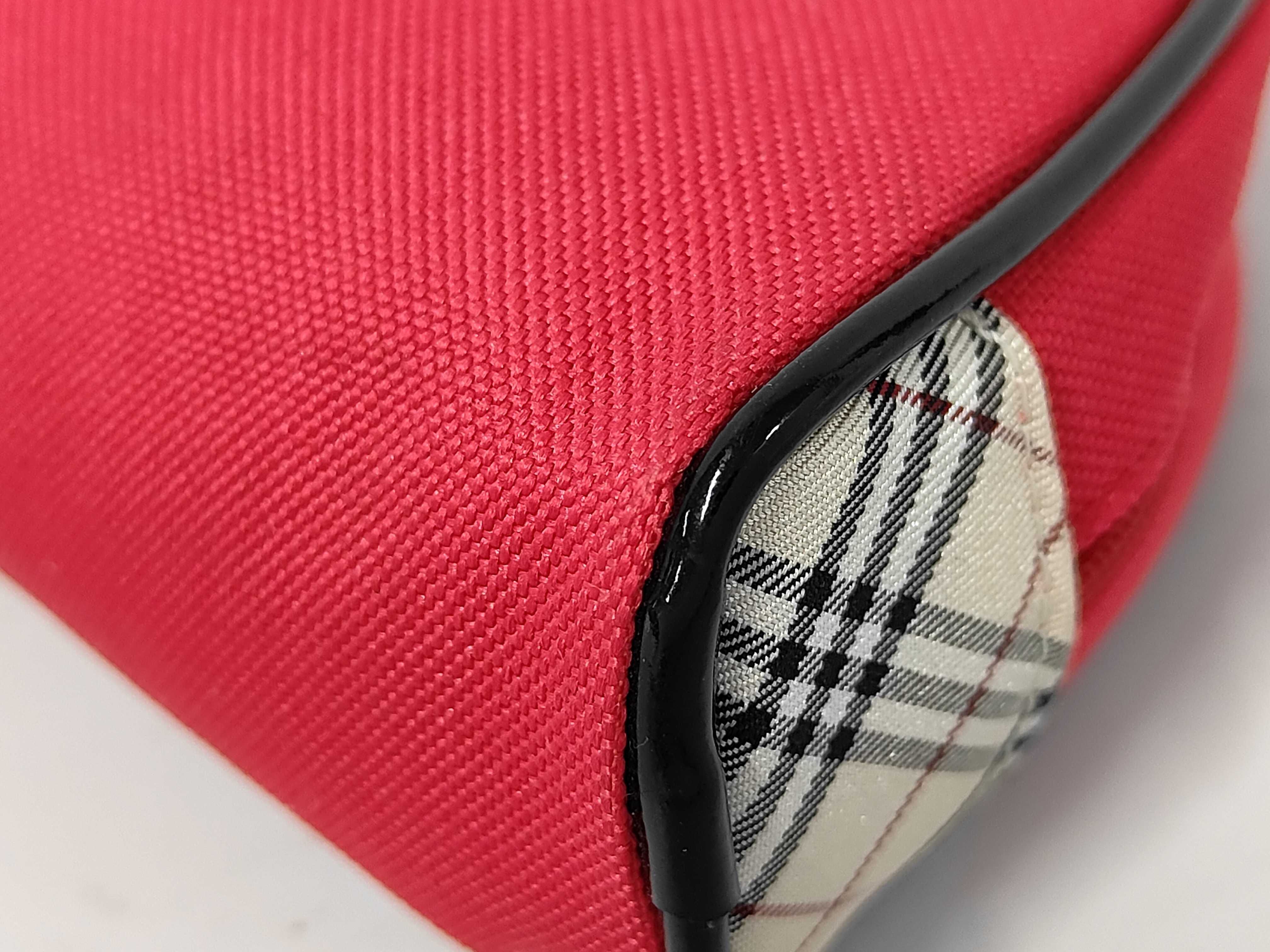 pouch and other accessories — view 4