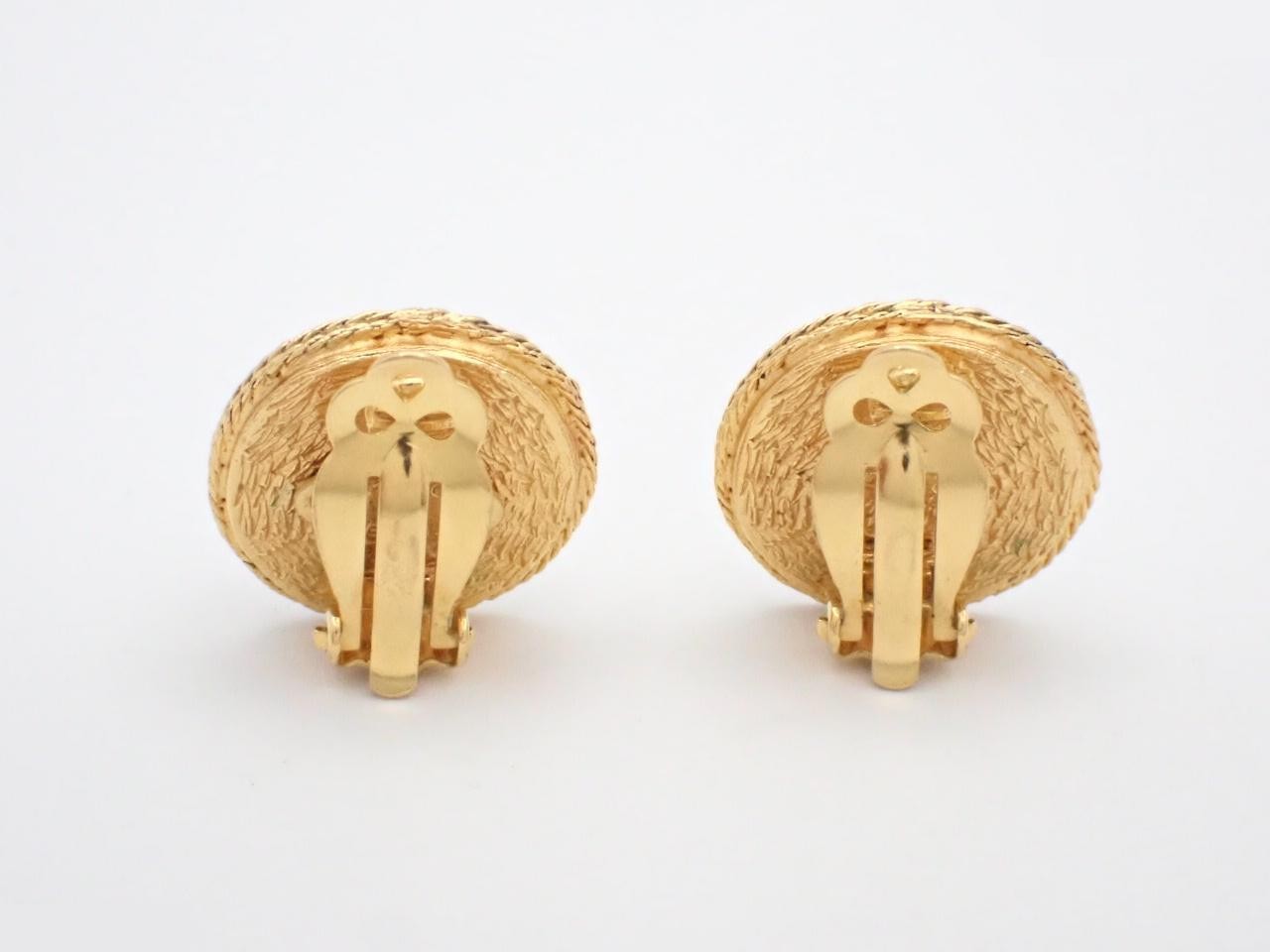 Vintage Classic (Precious Metal) Earrings — view 2