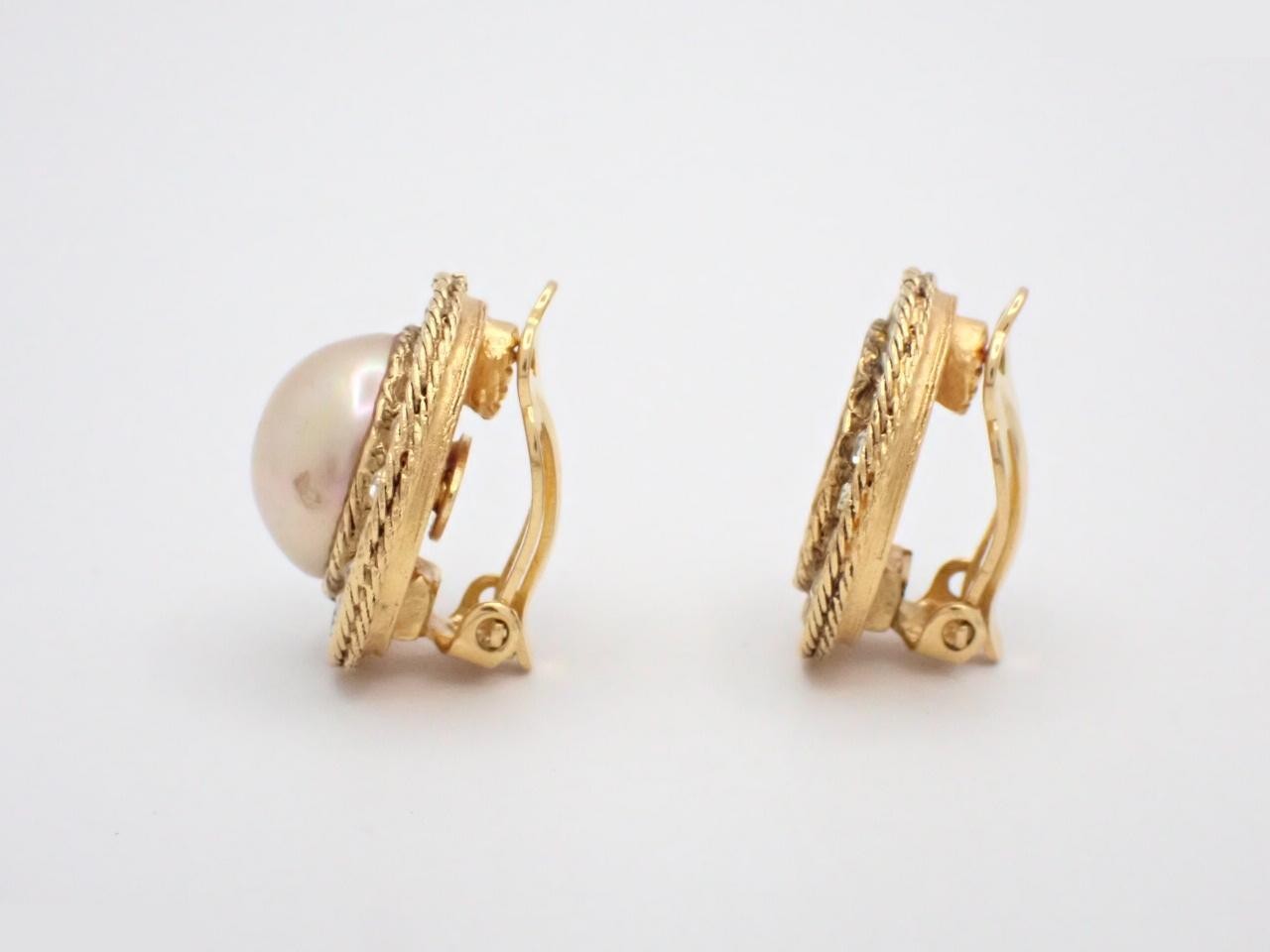 Vintage Classic (Precious Metal) Earrings — view 3