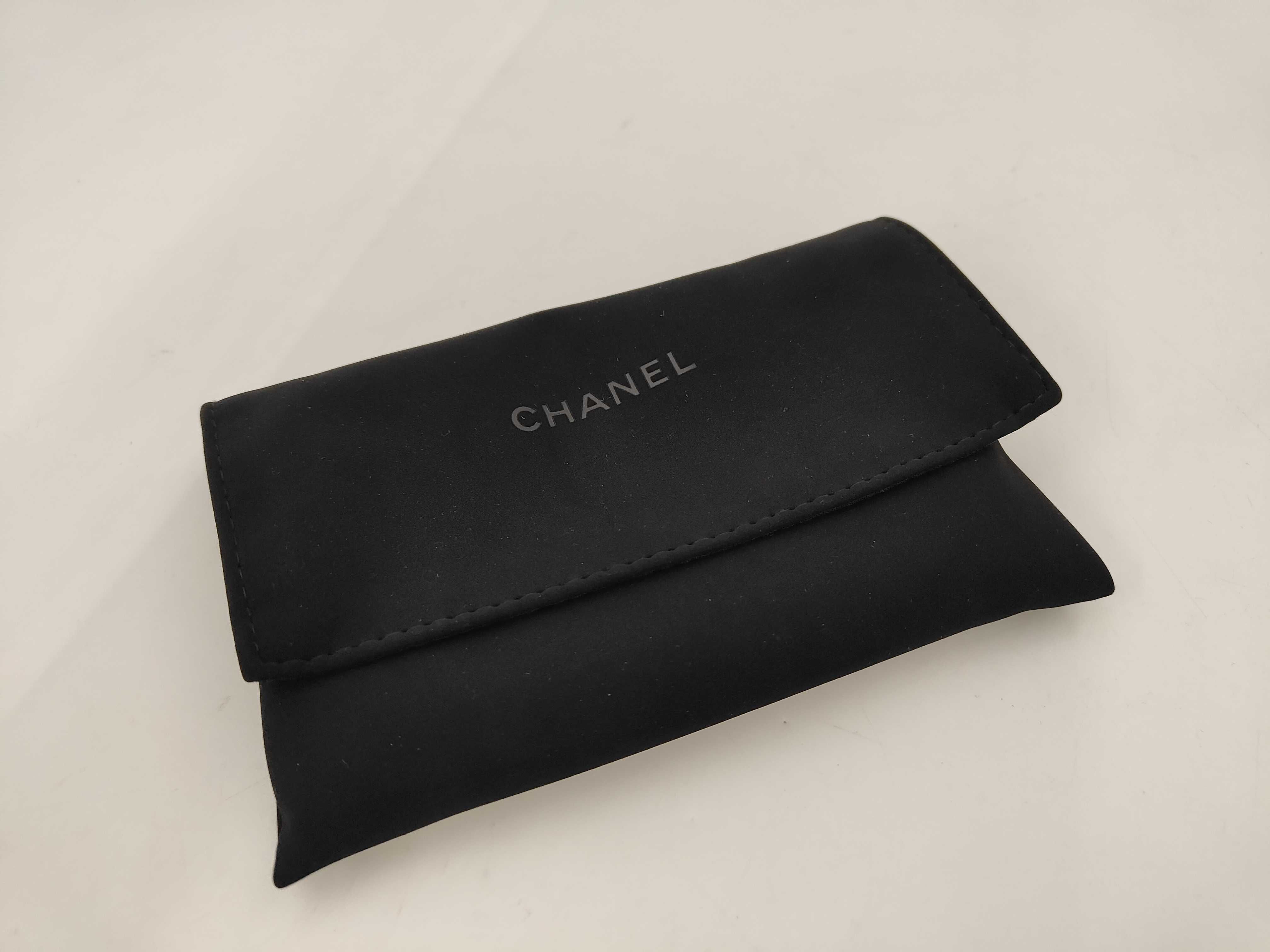 Matelassé Tri-fold Wallet, Caviar Leather, Black, Random Pattern — view 10