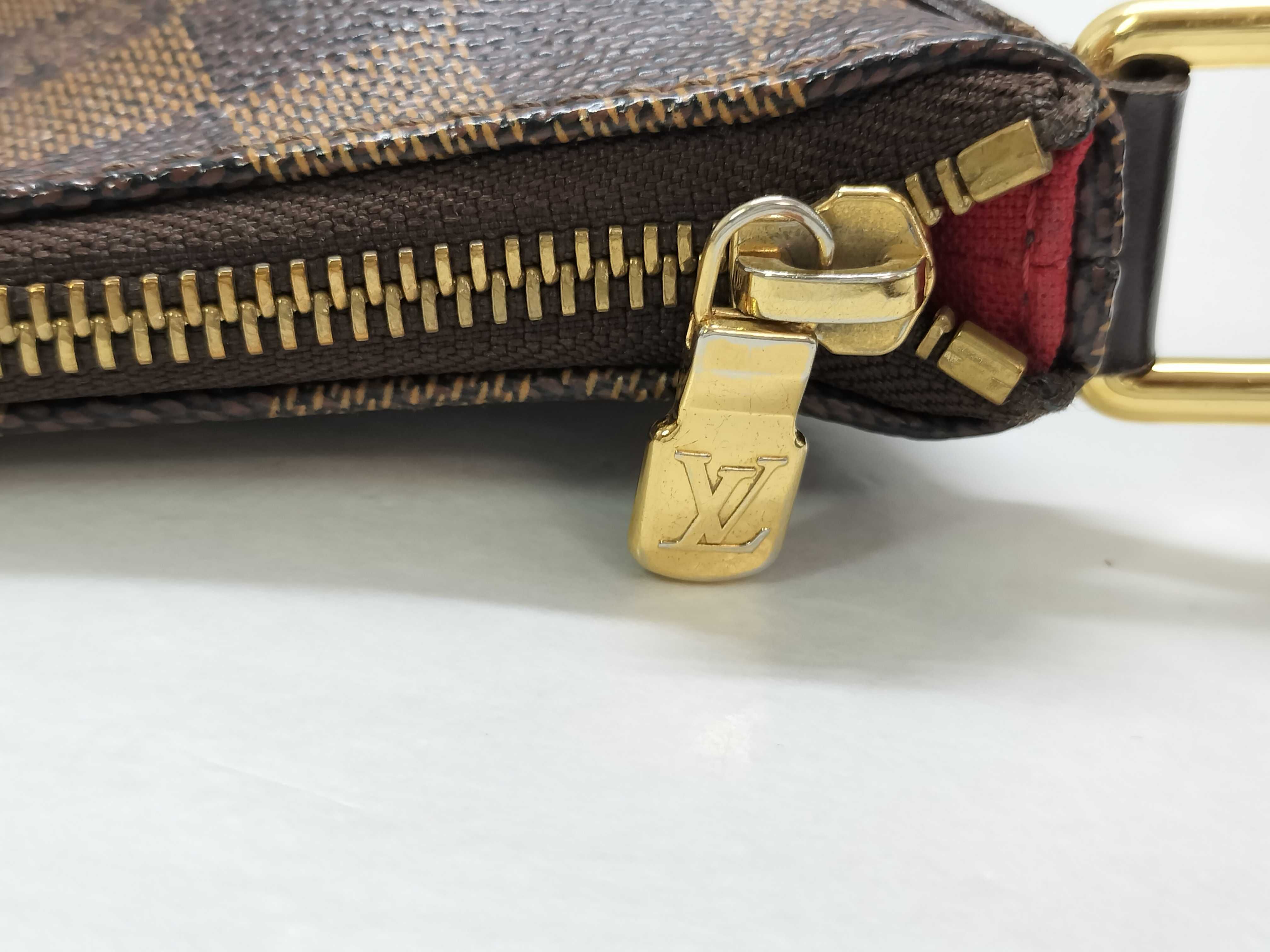 Damier Bloomsbury Shoulder Bag — view 13