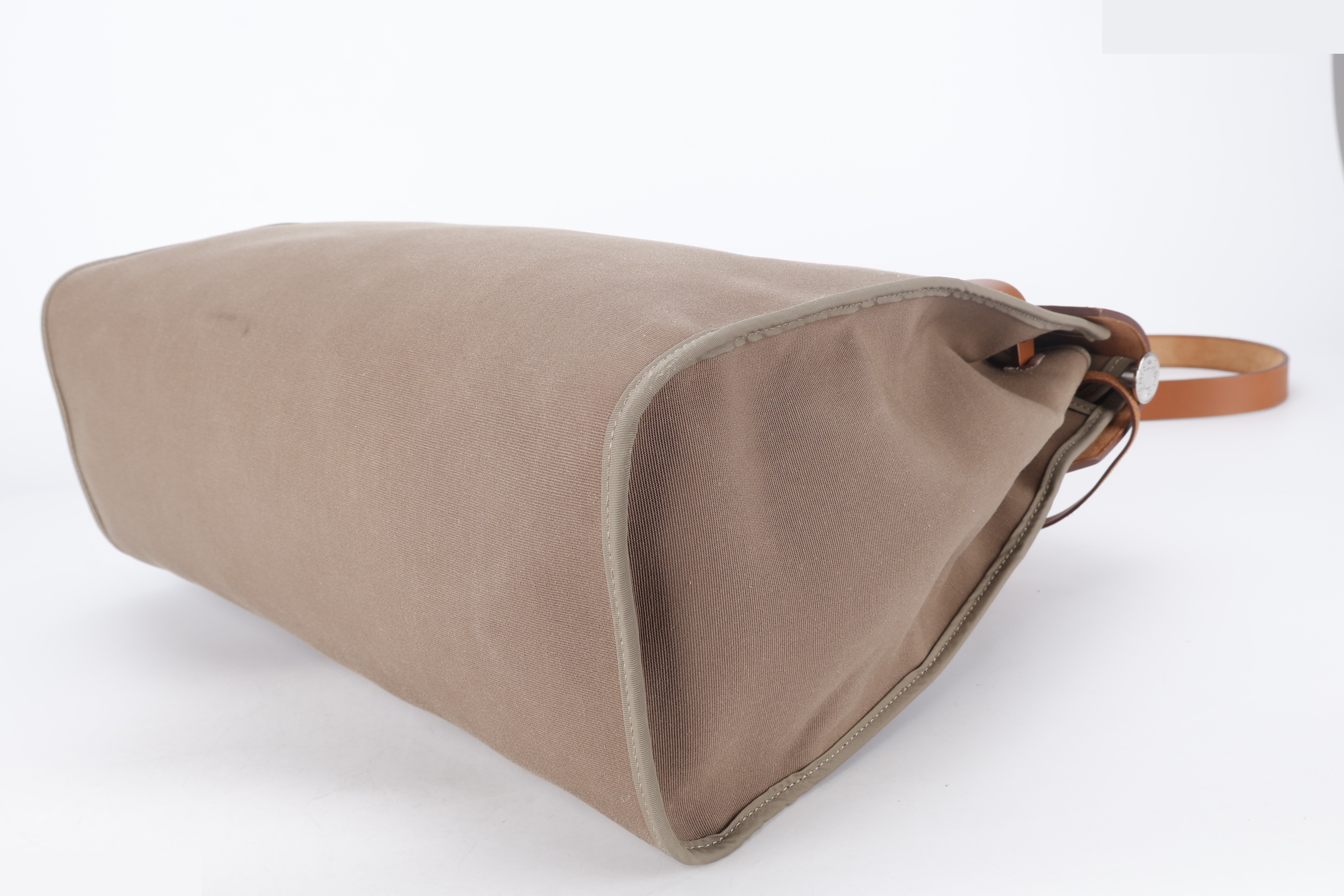 HERBAG 39 BROWN CANVAS SHW — view 3