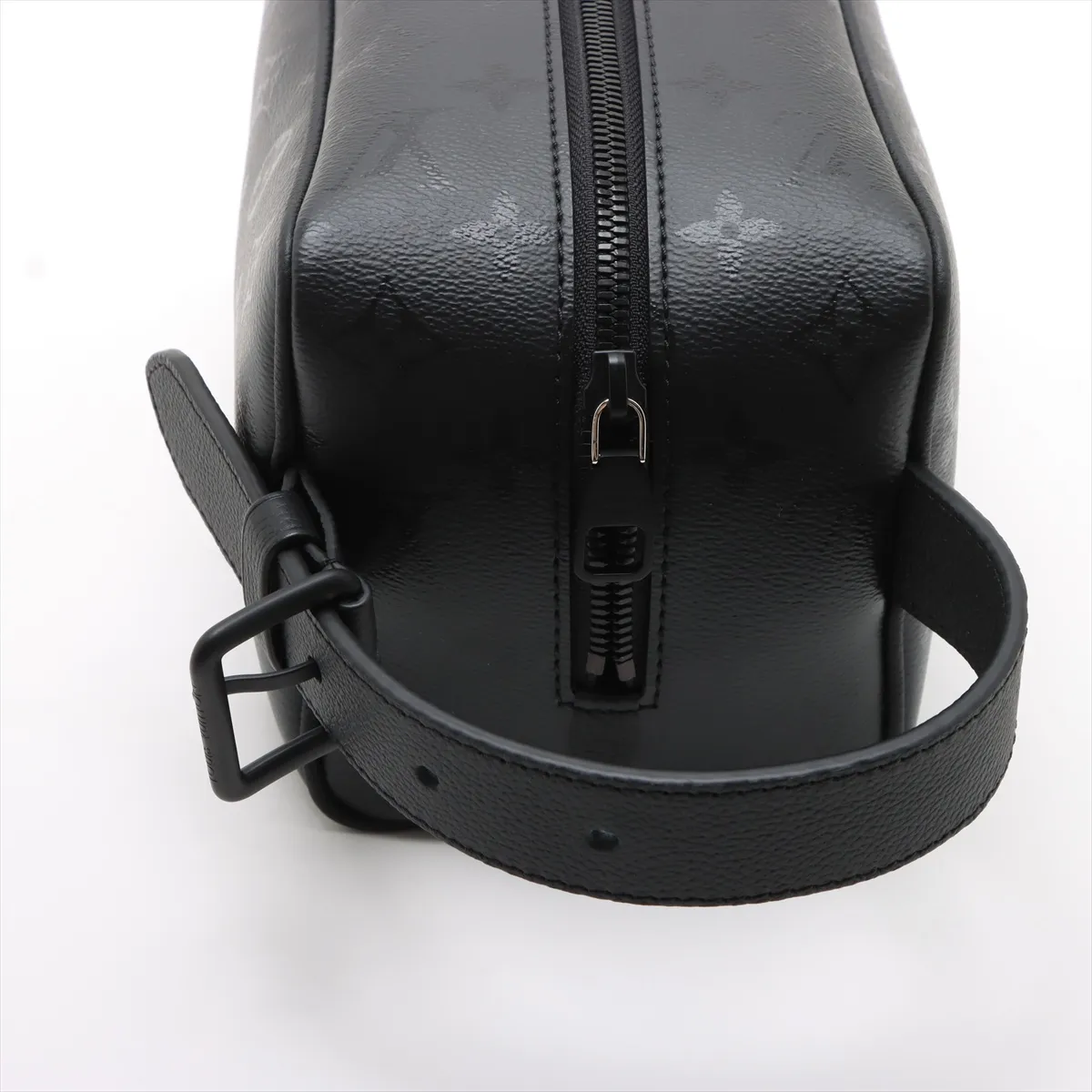 Monogram Midnight Rocker Dop Kit M26810 Black RFID Reactive — view 5