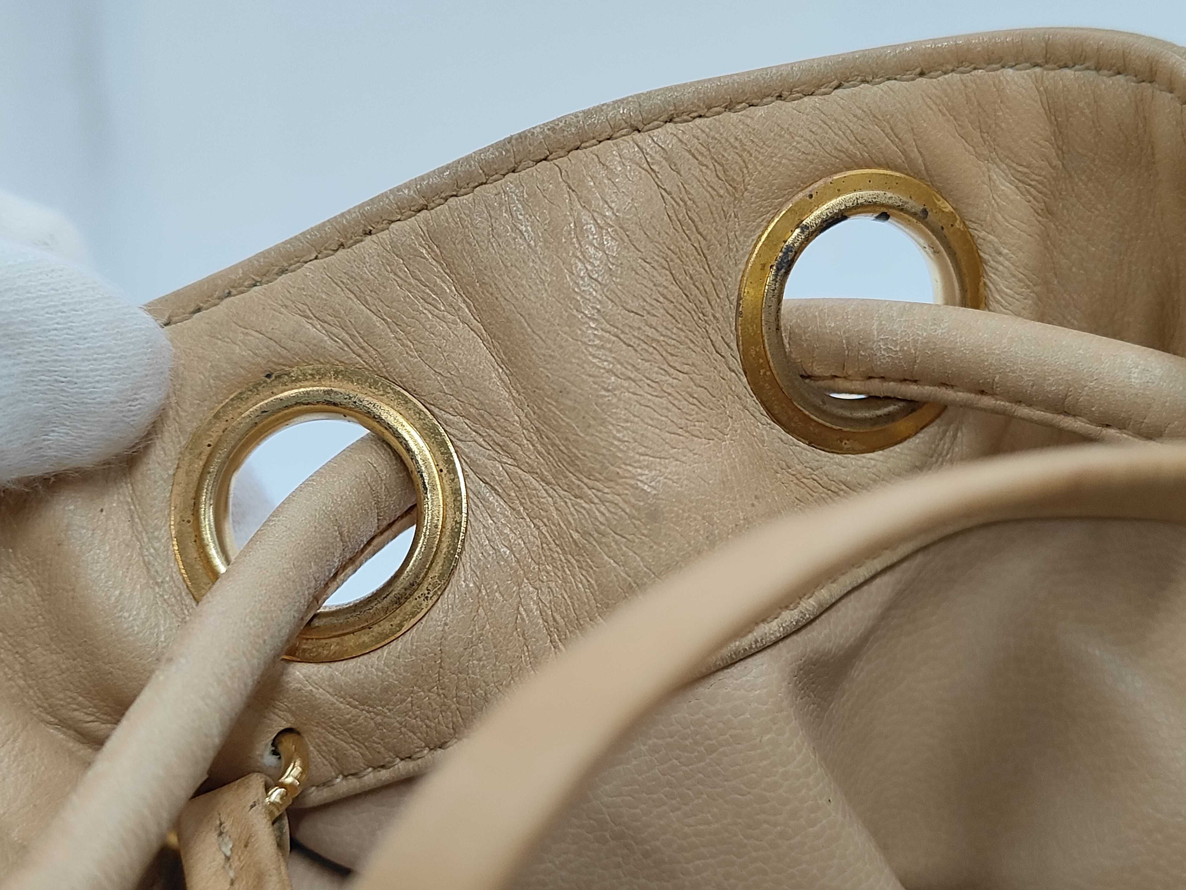 PH- Drawstring Shoulder Bag Beige Leather Shoulder Bag — view 8