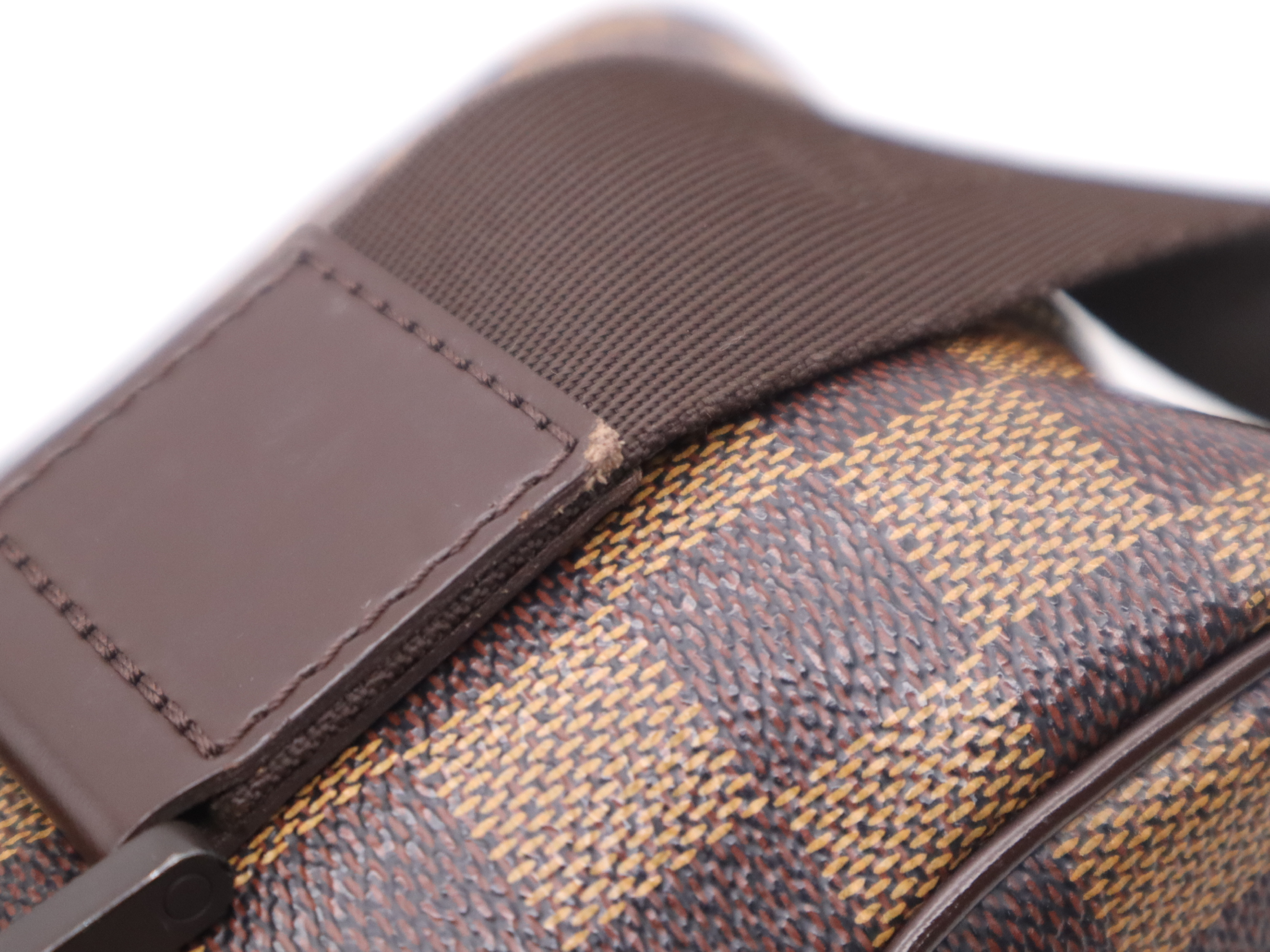 N41441 Damier Olaf MM Shoulder Bag — view 9