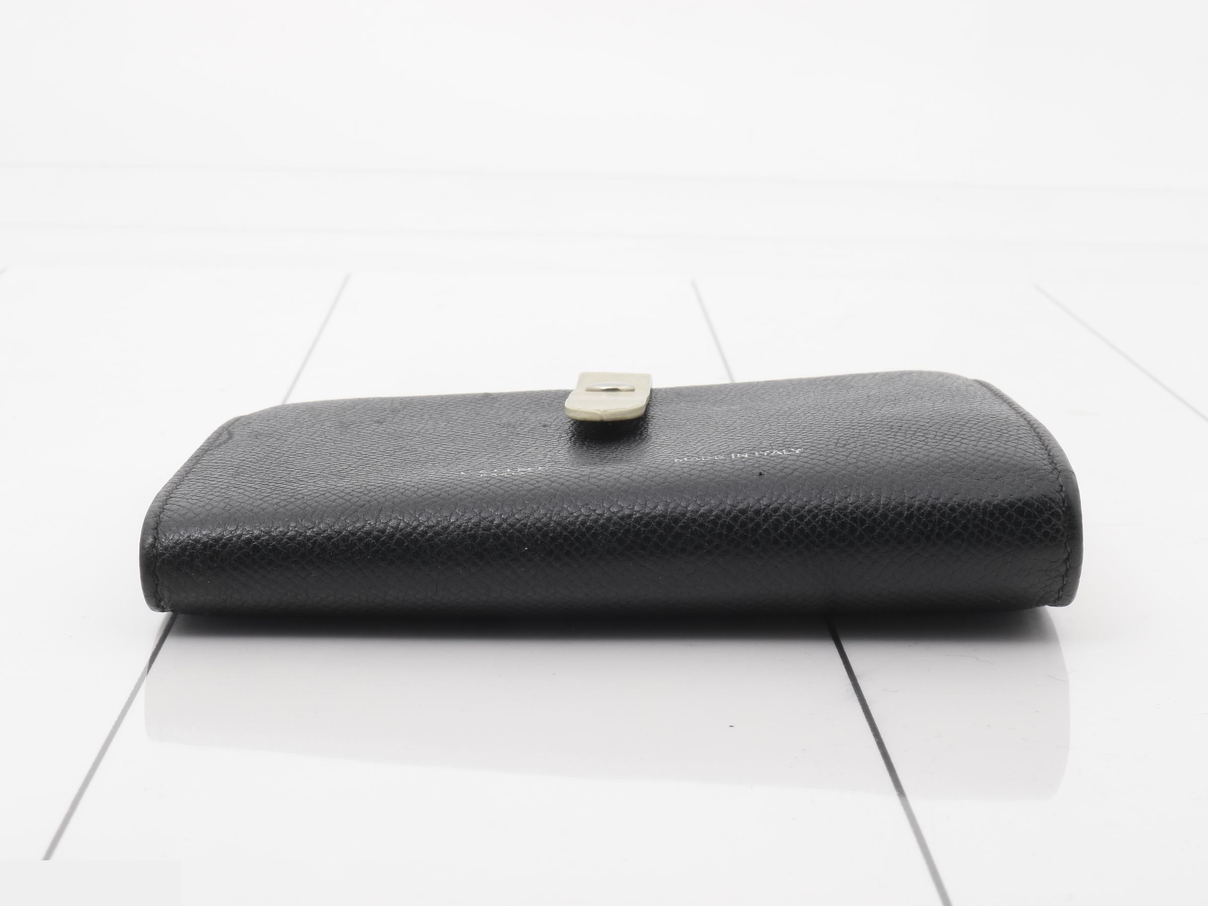 Strap wallet — view 3