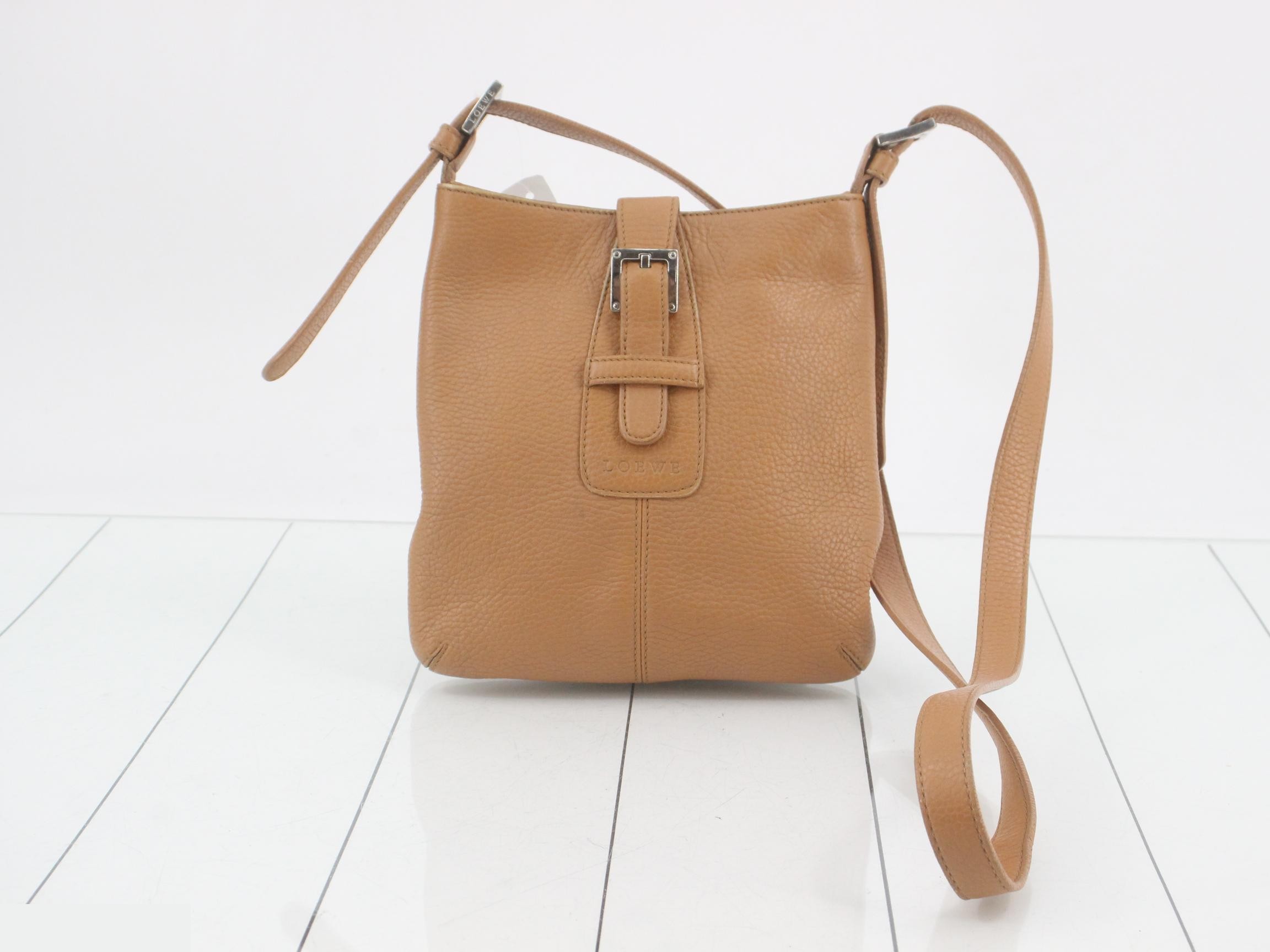Leather shoulder bag, brown