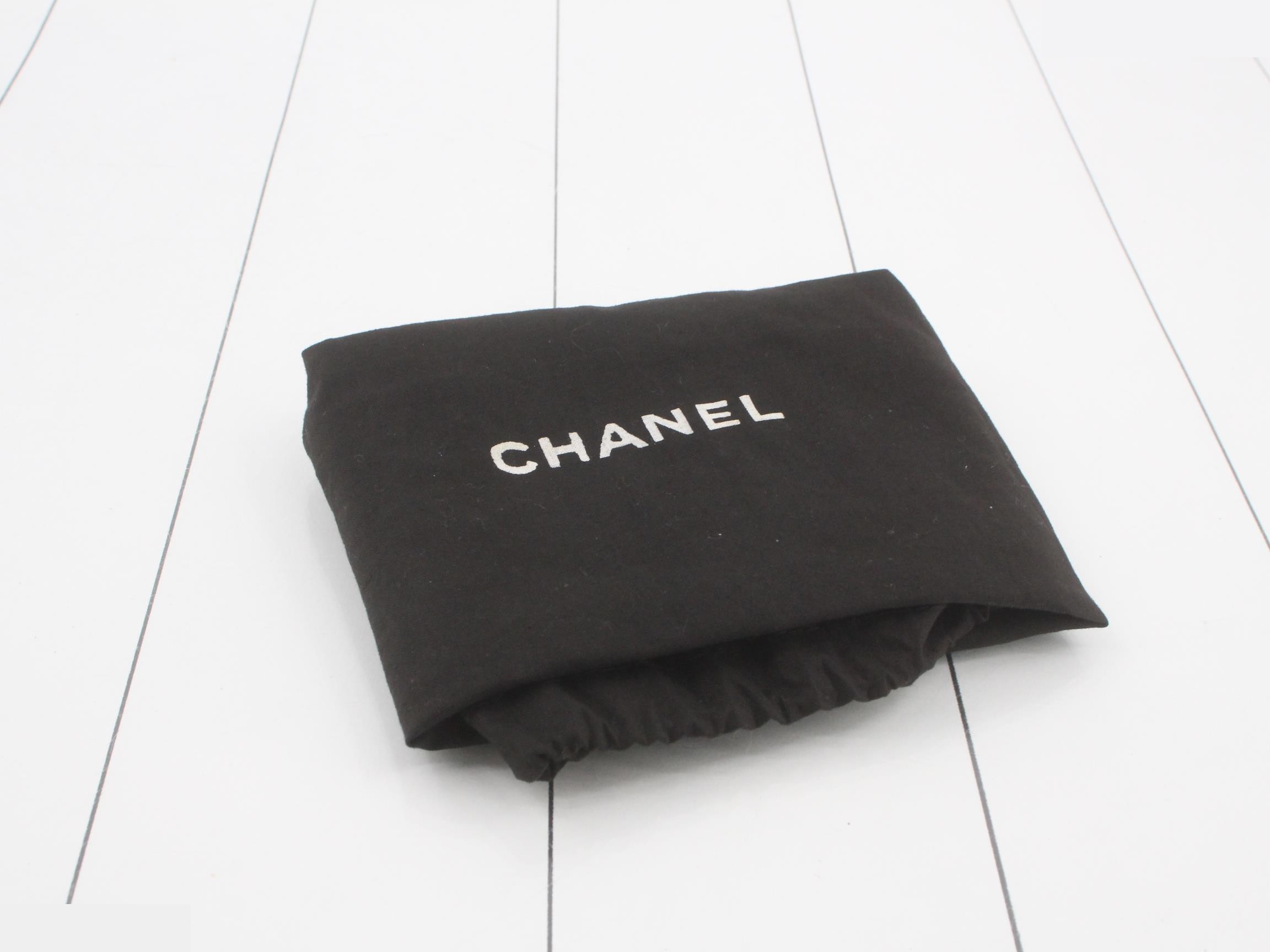 Matelassé (Bag) - Shoulder Bag - Lambskin - A011112 — view 7