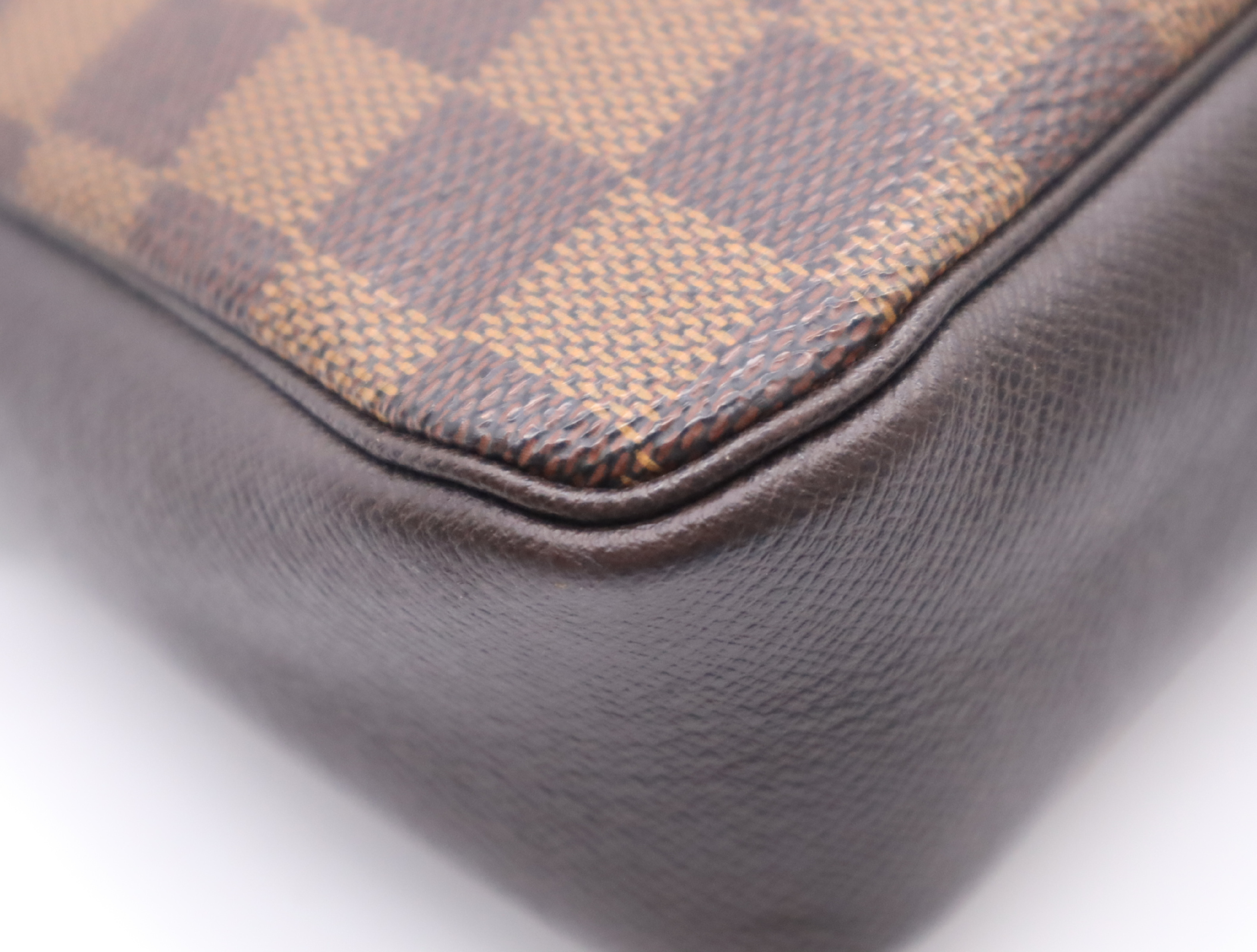 N51982 Damier Trouse Makeup Pouch — view 6