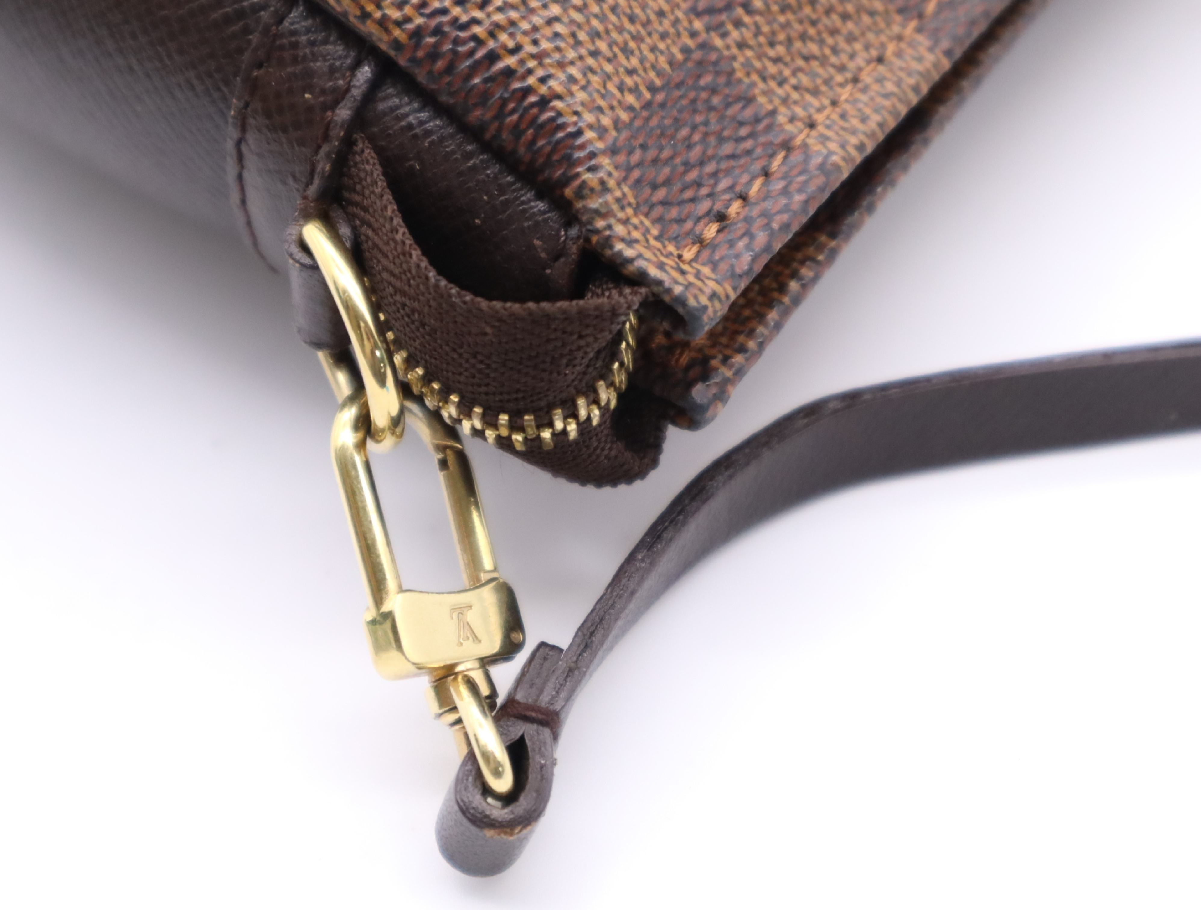 N51982 Damier Trouse Makeup Pouch — view 8