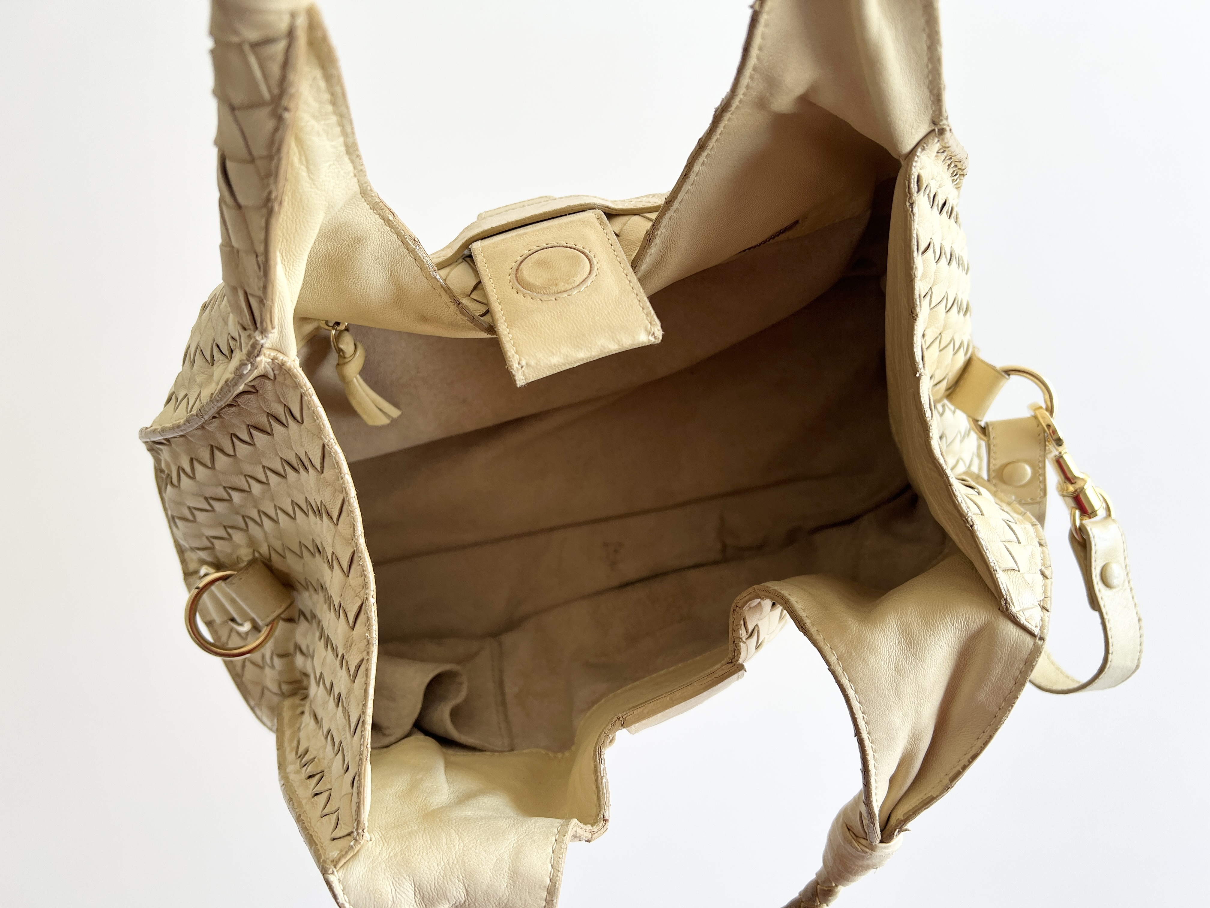 Campana Intrecciato Leather Tote Bag Handbag — view 4