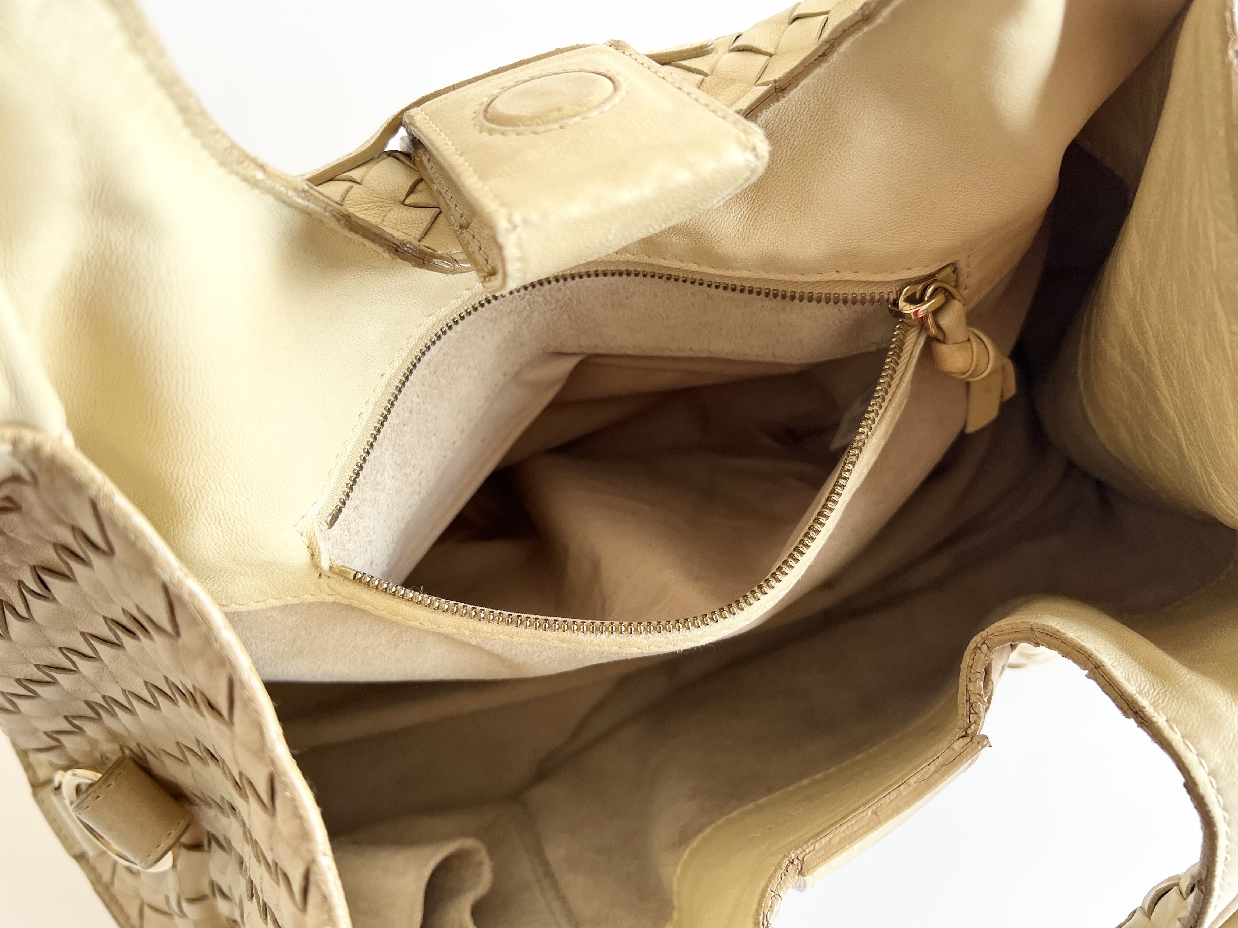 Campana Intrecciato Leather Tote Bag Handbag — view 6