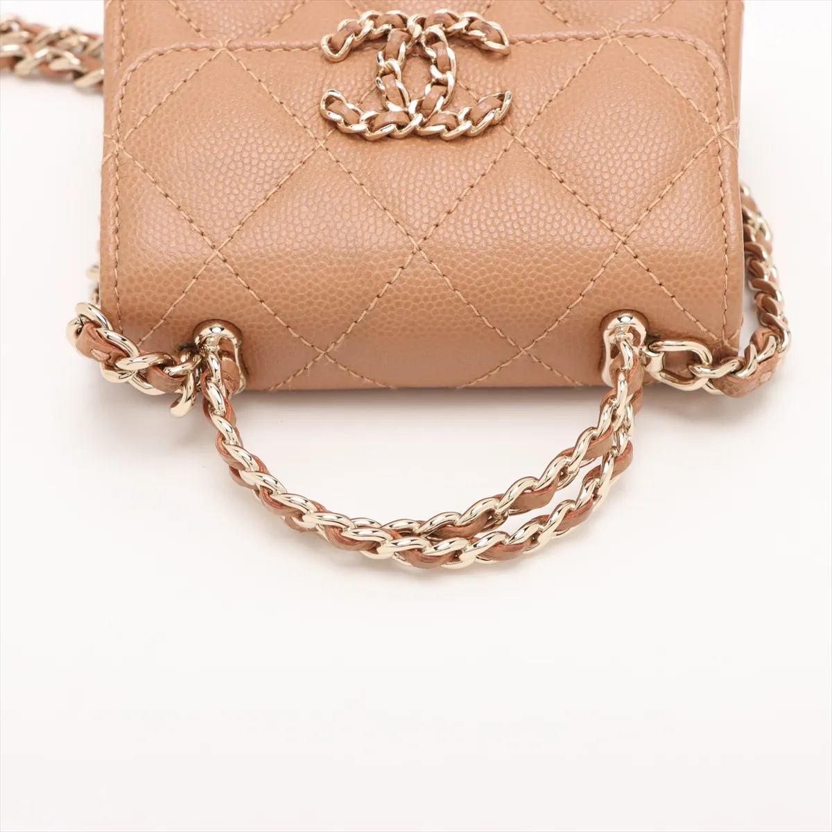 Matelasse Caviar Skin 2WAY Shoulder Bag Beige Gold Hardware C98A46P3 Random Serial — view 5