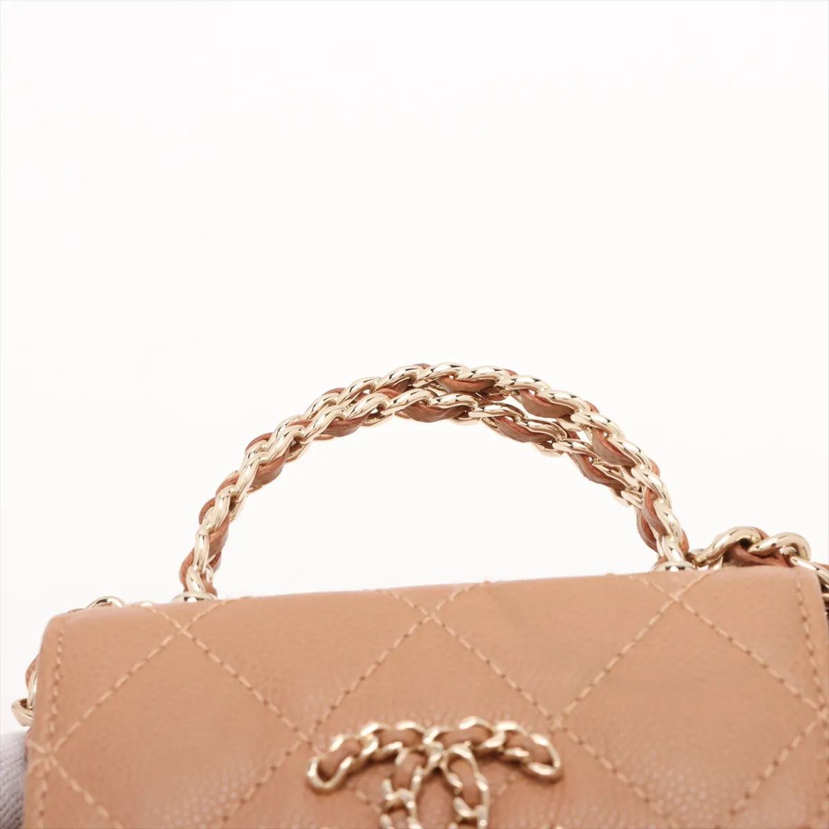 Matelasse Caviar Skin 2WAY Shoulder Bag Beige Gold Hardware C98A46P3 Random Serial — view 6