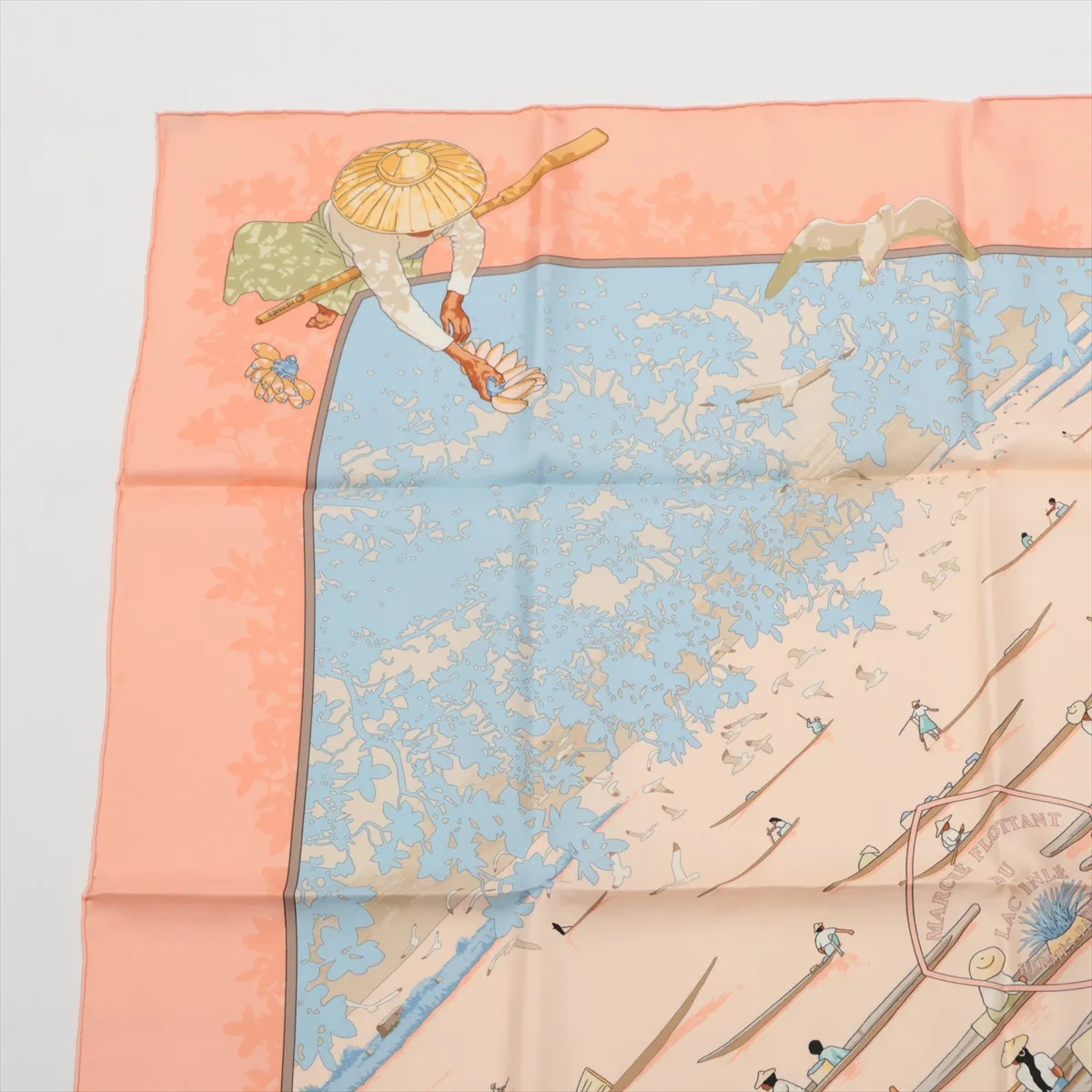 Carre 90 MARCHE FLOTTANT DU LAC INLE Lake Floating Market Scarf Silk Pink — view 2
