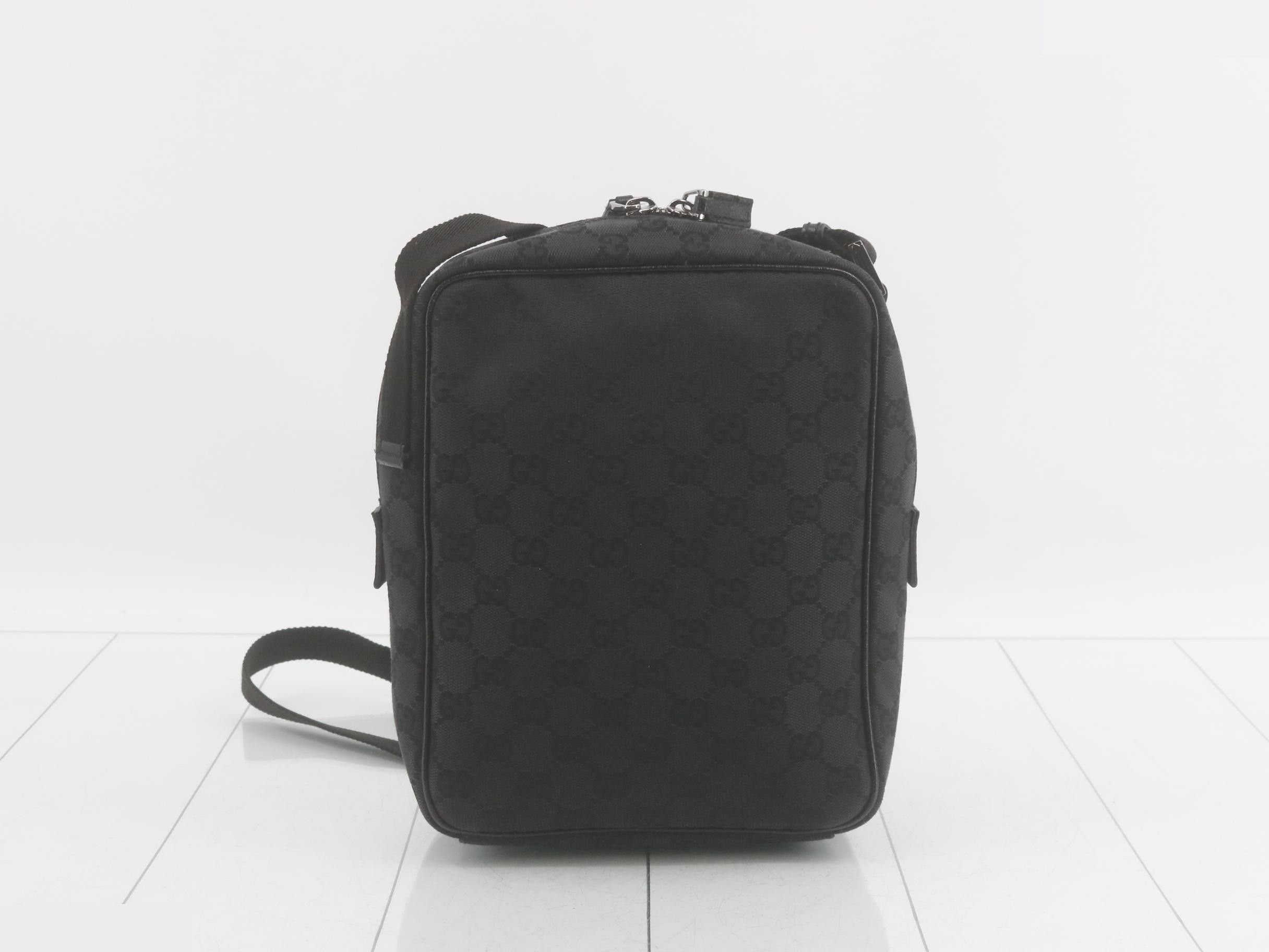 GG Canvas Shoulder Bag - Black — view 2
