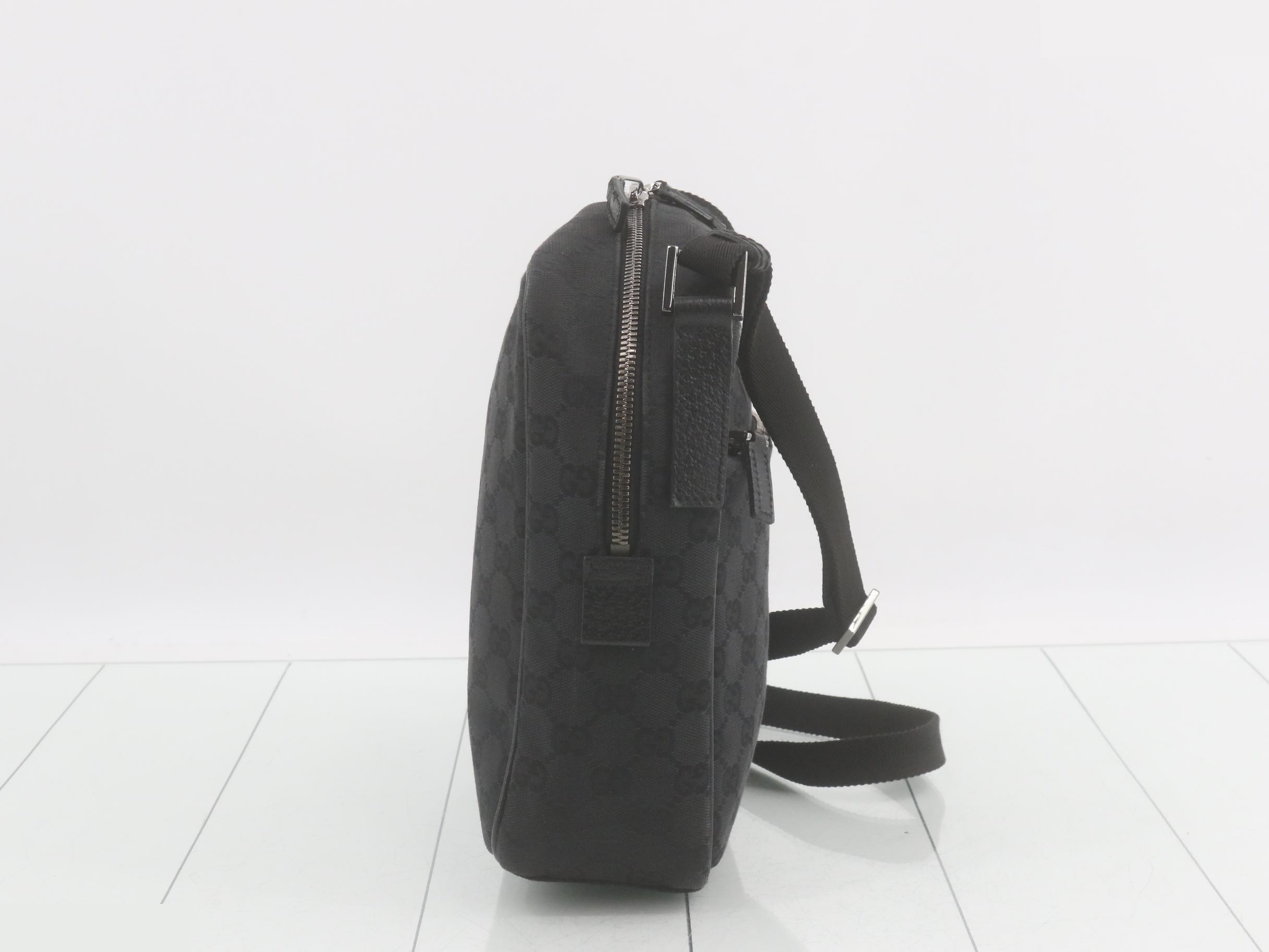 GG Canvas Shoulder Bag - Black — view 4
