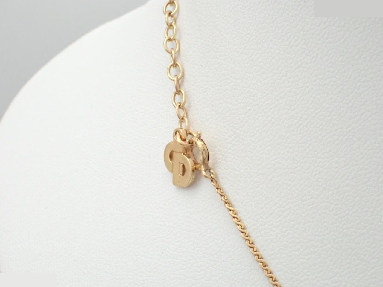 Other line: Precious metals, necklaces, pendants, neck circumference approximately 44 cm. — view 2