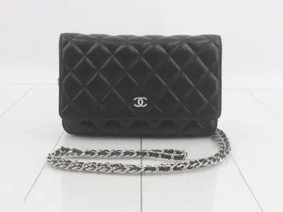 Matelassé Chain Shoulder Bag