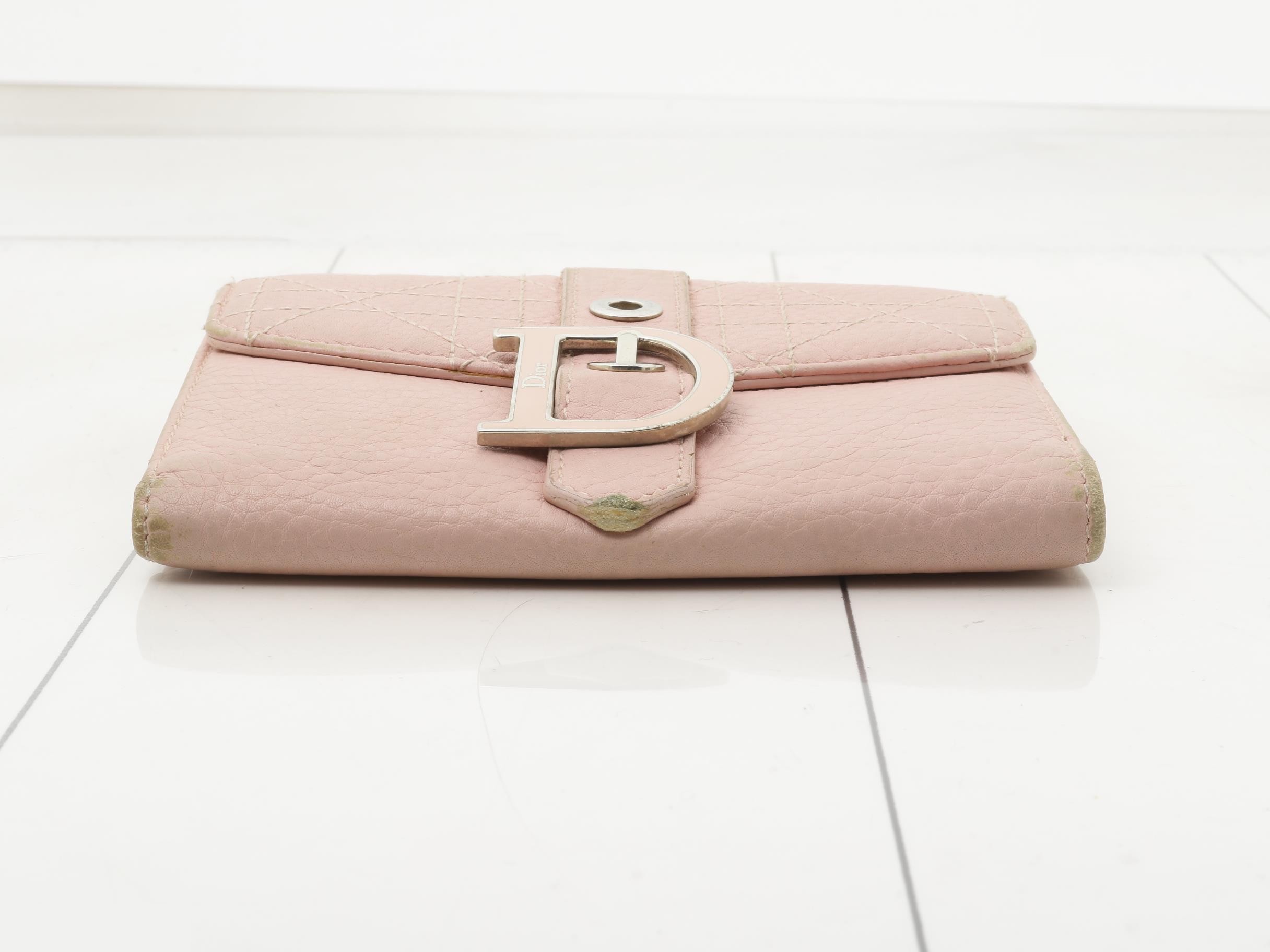 Other lines: Bags and Wallets — view 3