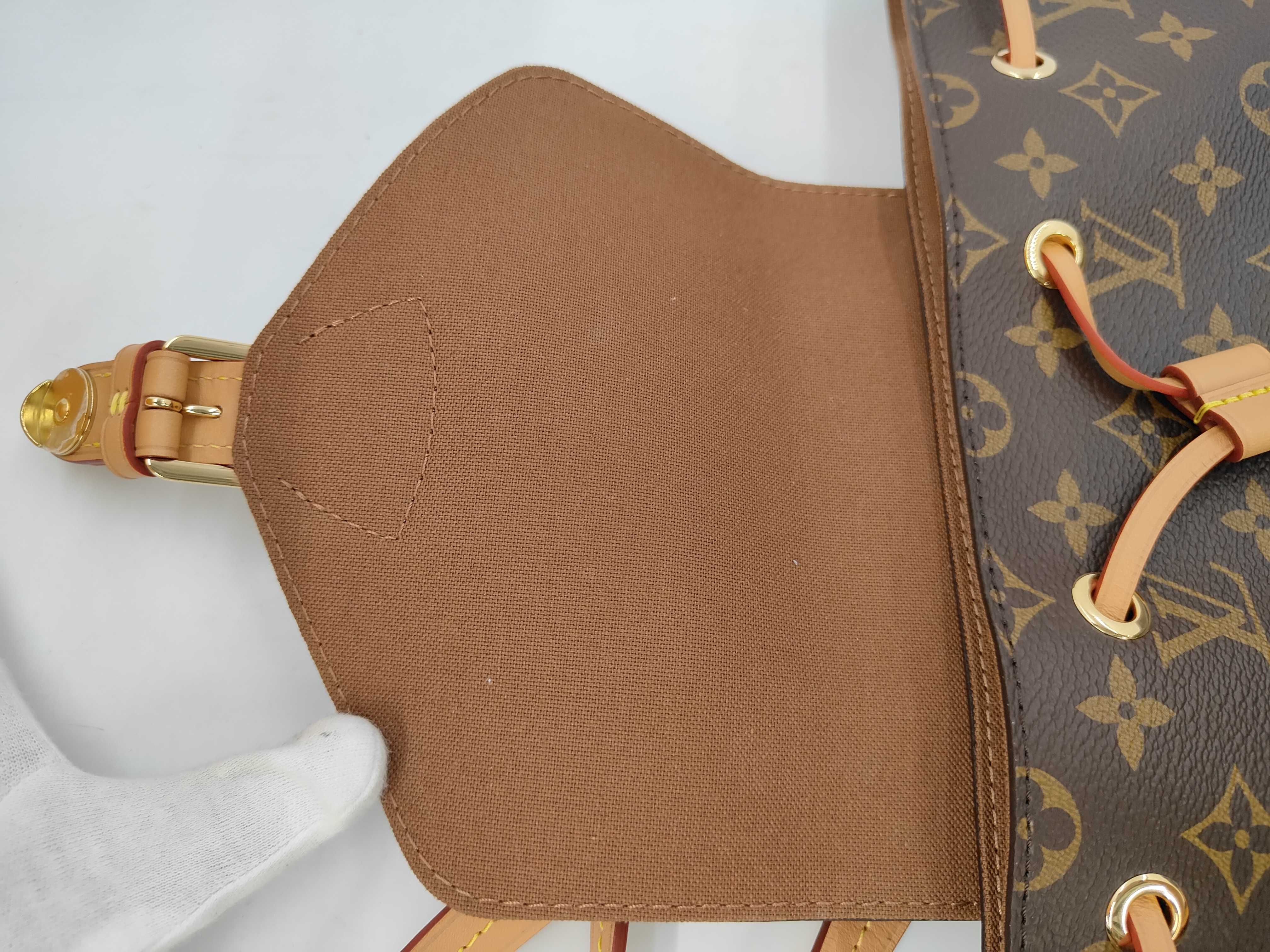 LV bag — view 9