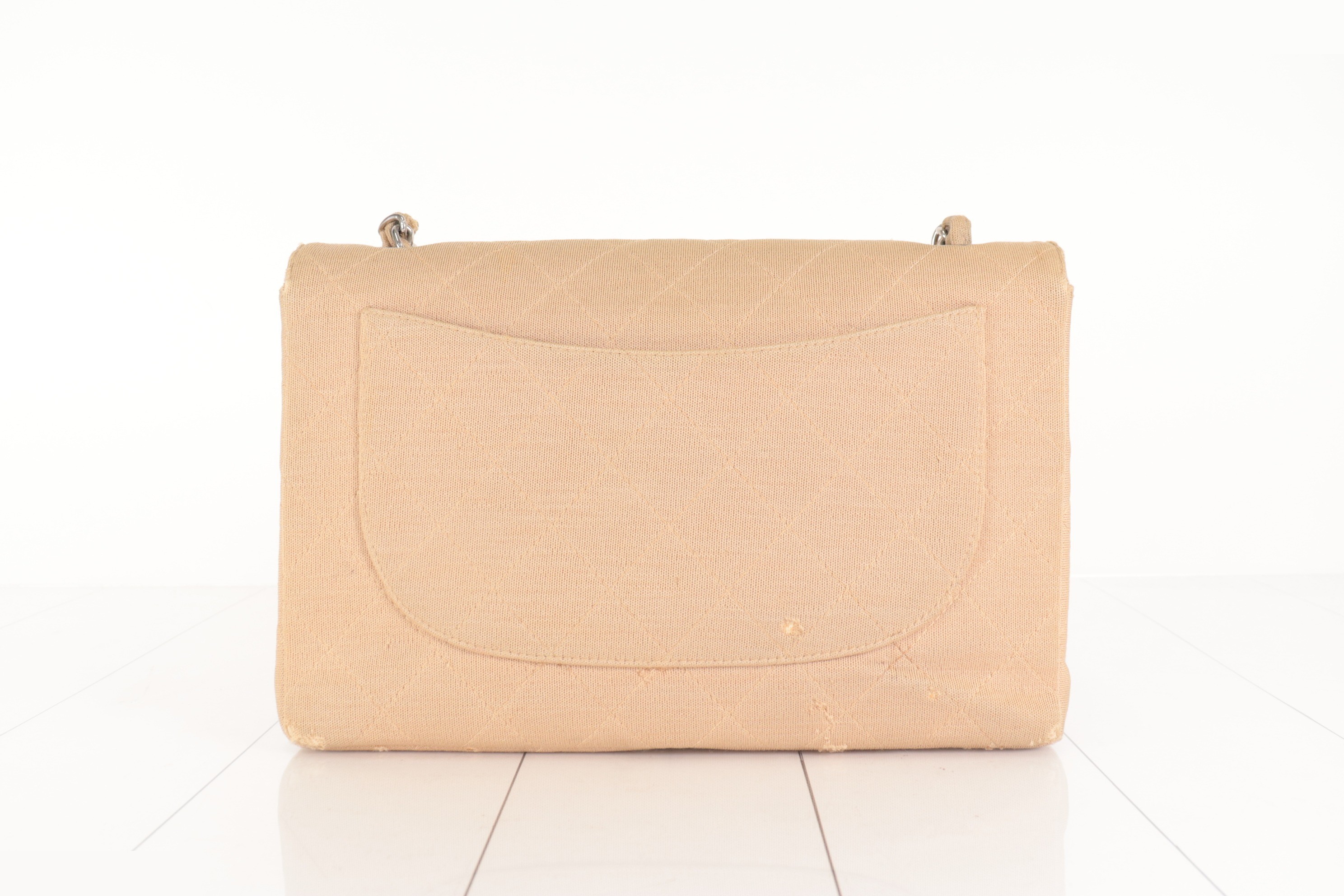 Turnlock cotton chain shoulder bag, beige, silver hardware. — view 2