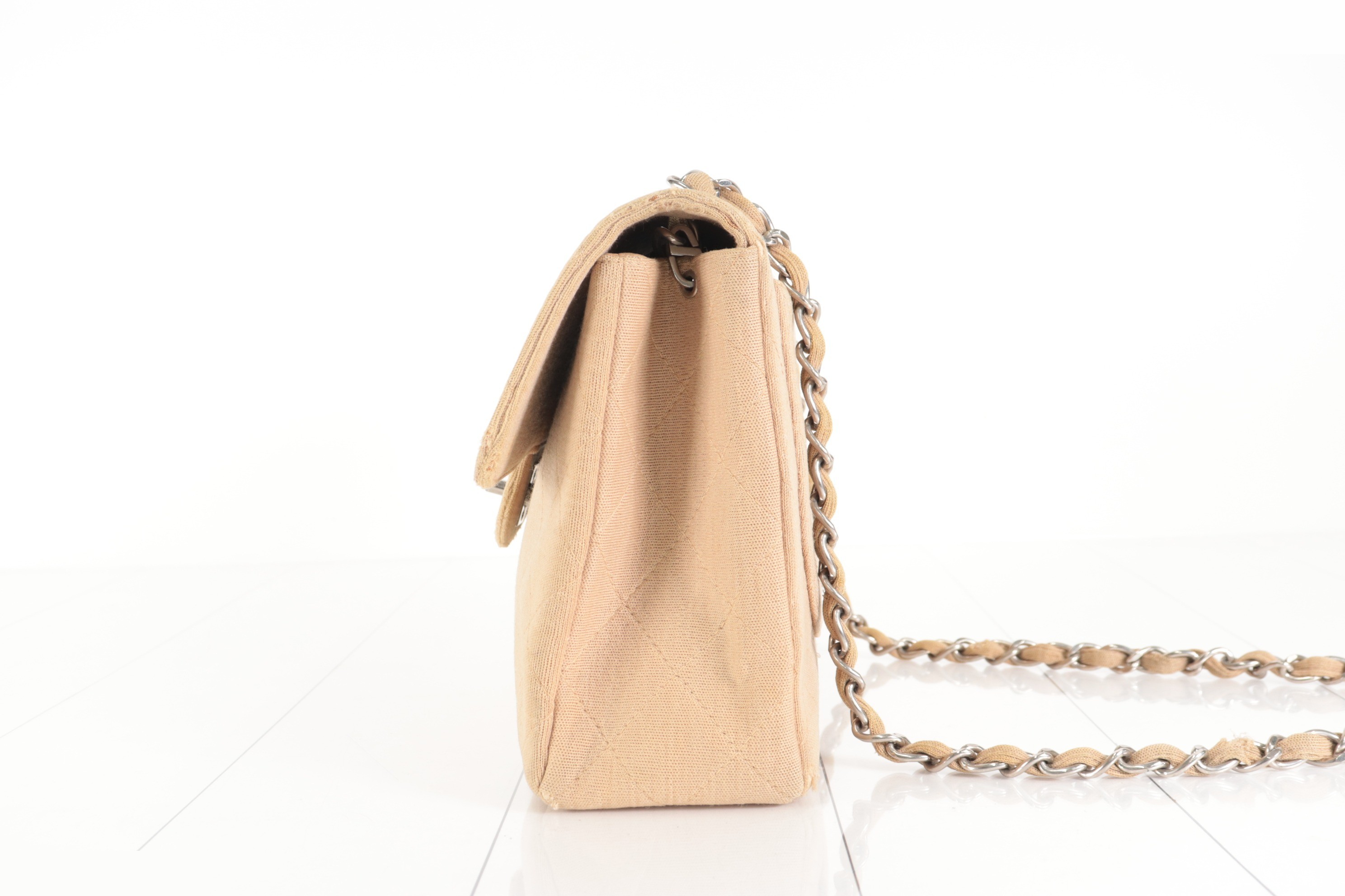 Turnlock cotton chain shoulder bag, beige, silver hardware. — view 3