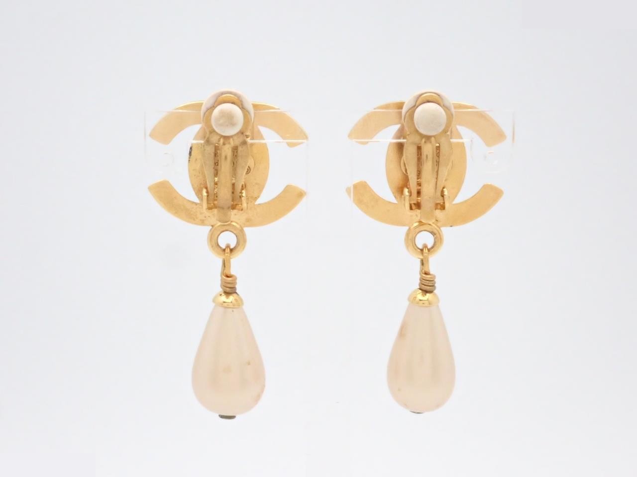 Coco mark gold earrings — view 2
