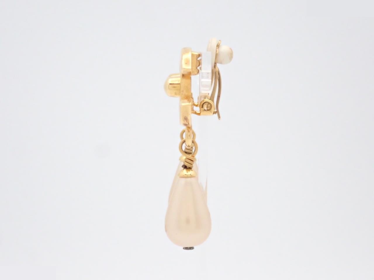 Coco mark gold earrings — view 3
