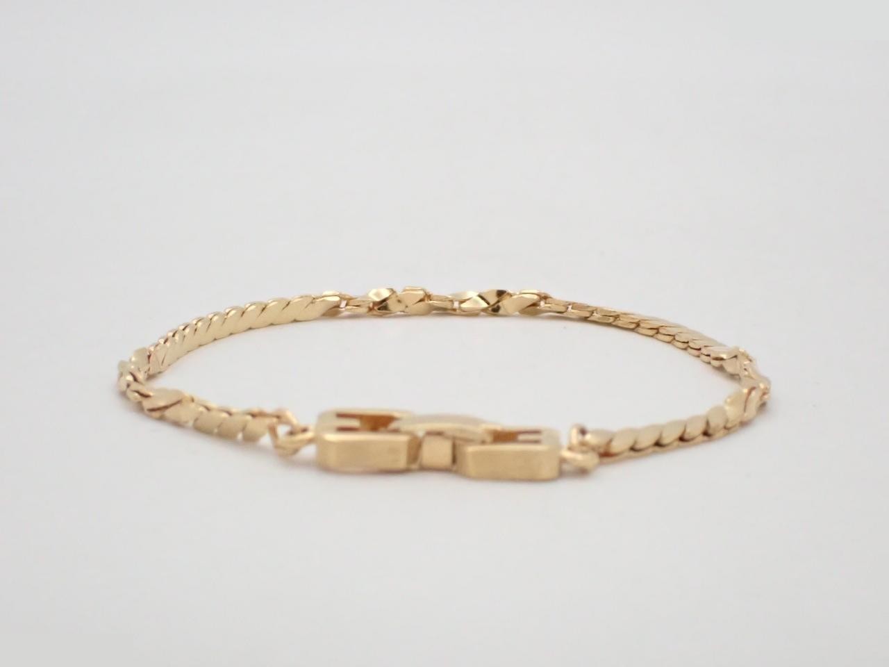 Other lines: Precious metal bracelets and bangles (metal), wrist circumference approximately 18 cm. — view 2