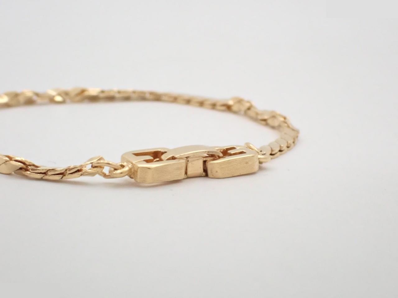 Other lines: Precious metal bracelets and bangles (metal), wrist circumference approximately 18 cm. — view 3