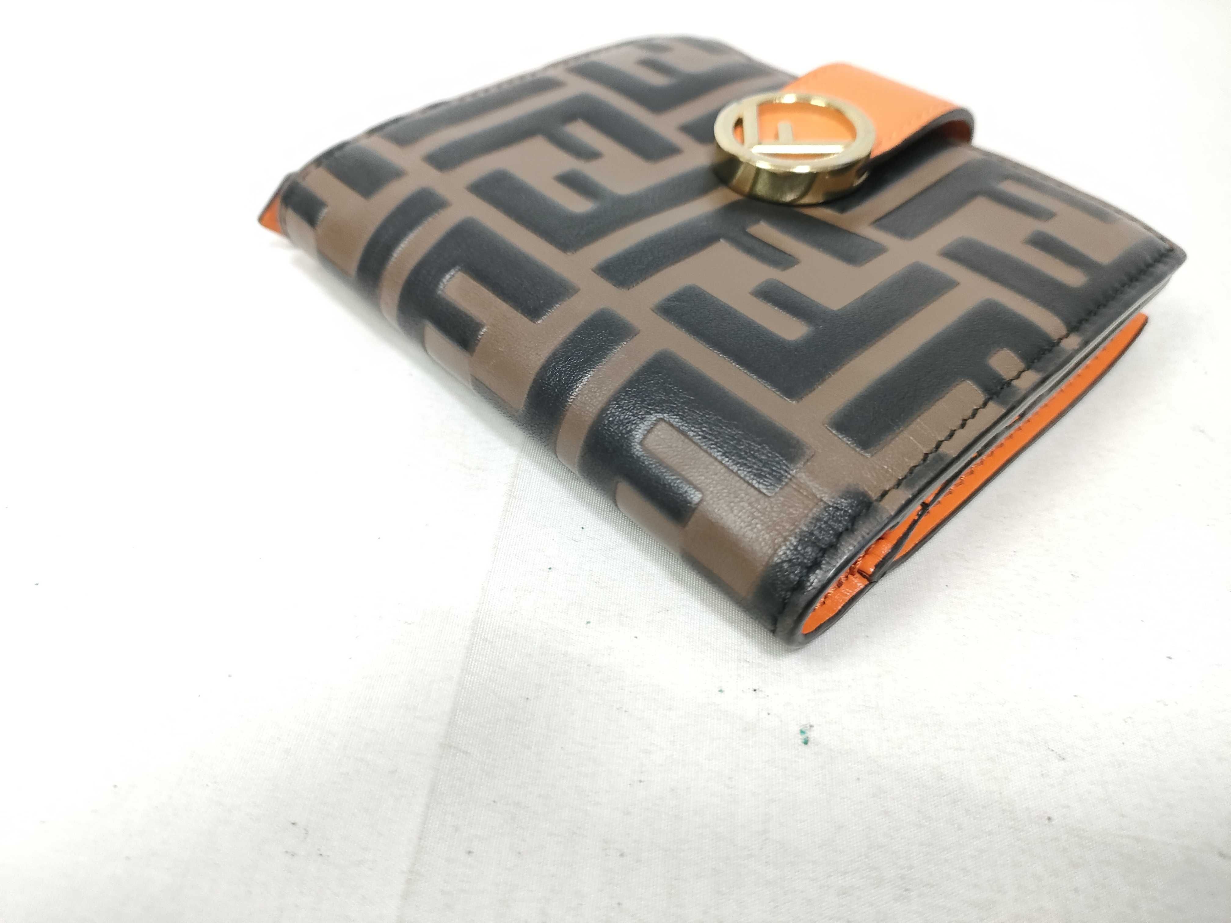 8M0386 F's Compact Wallet — view 4