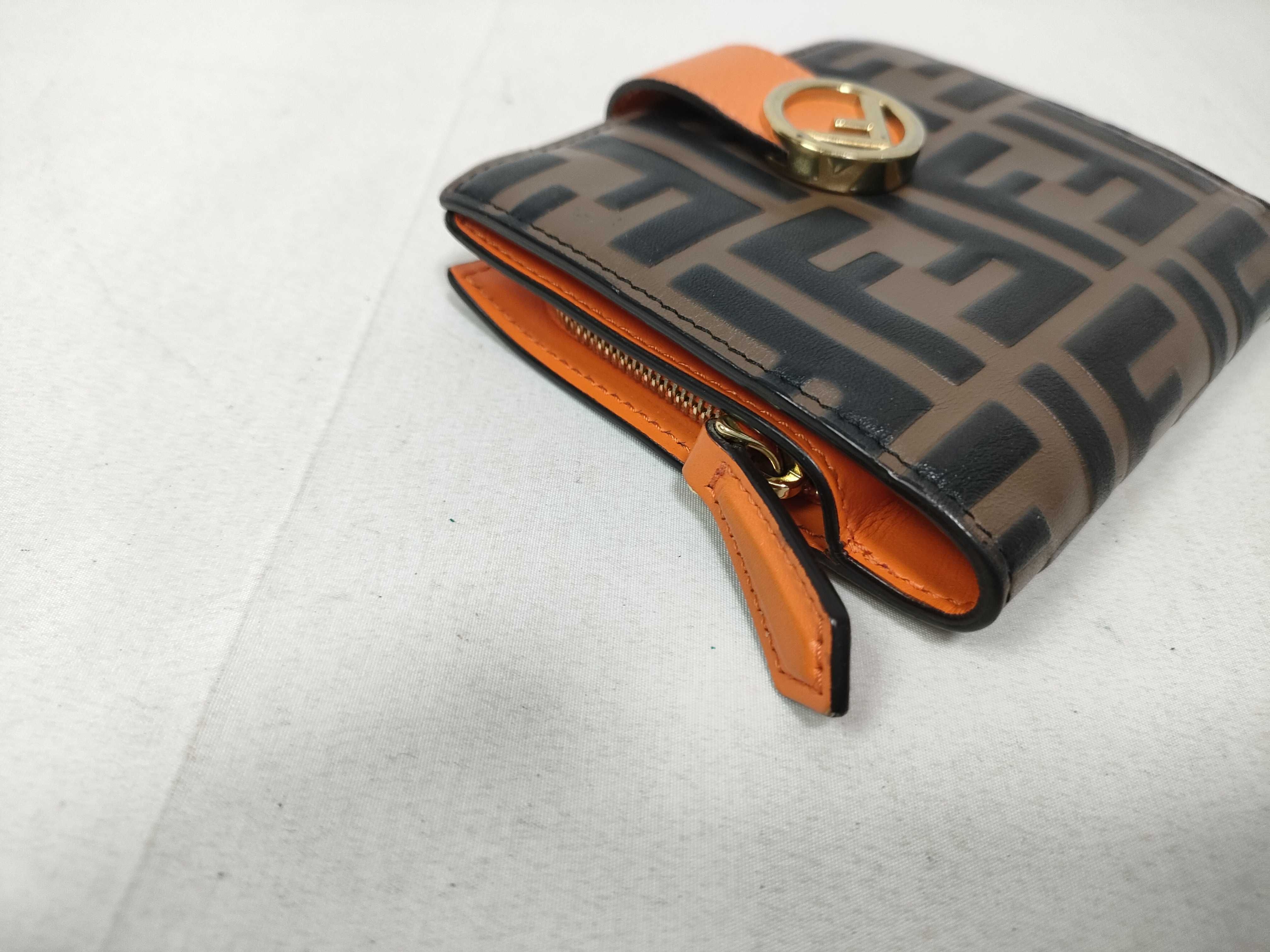 8M0386 F's Compact Wallet — view 6