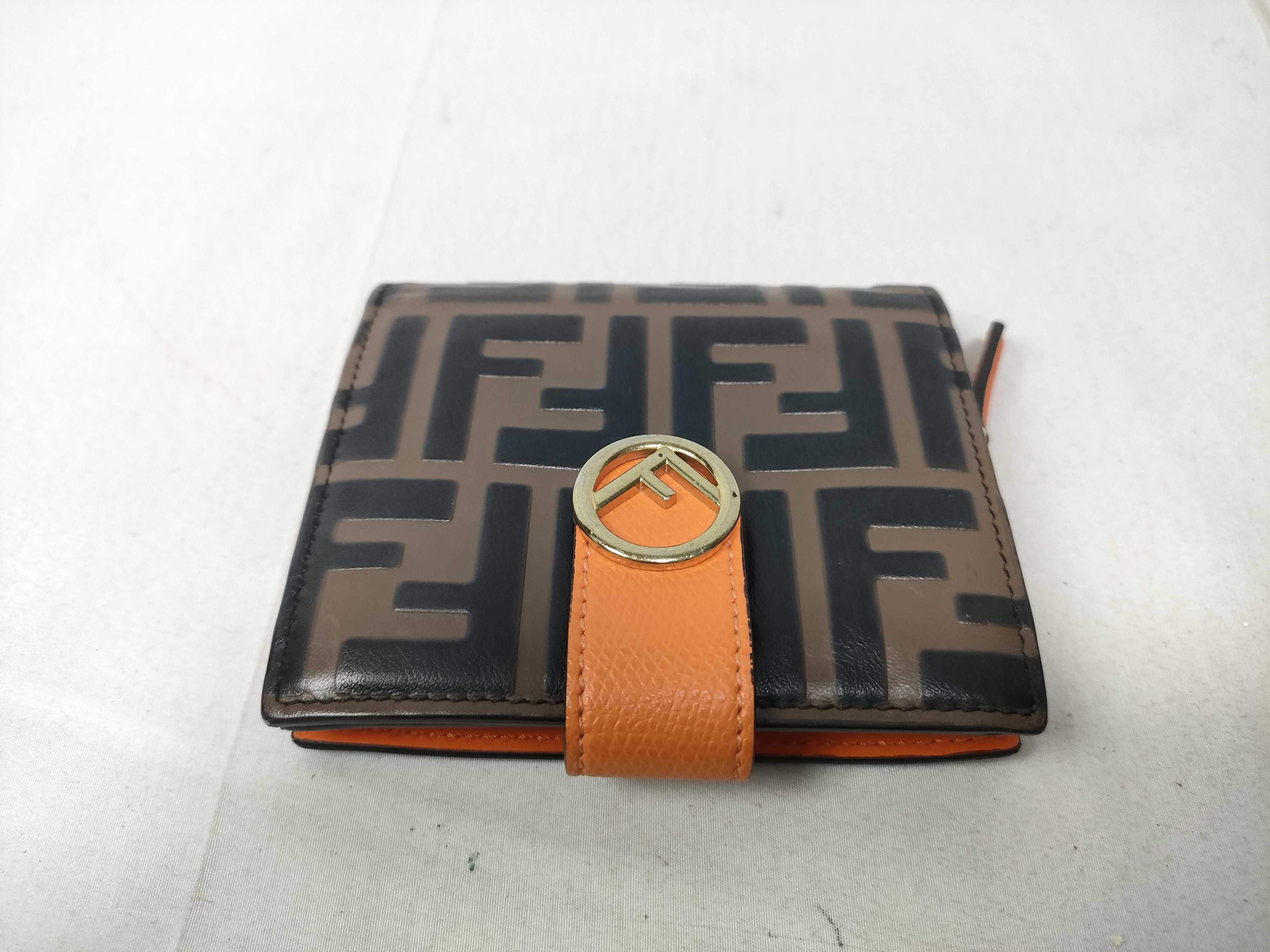 8M0386 F's Compact Wallet — view 7