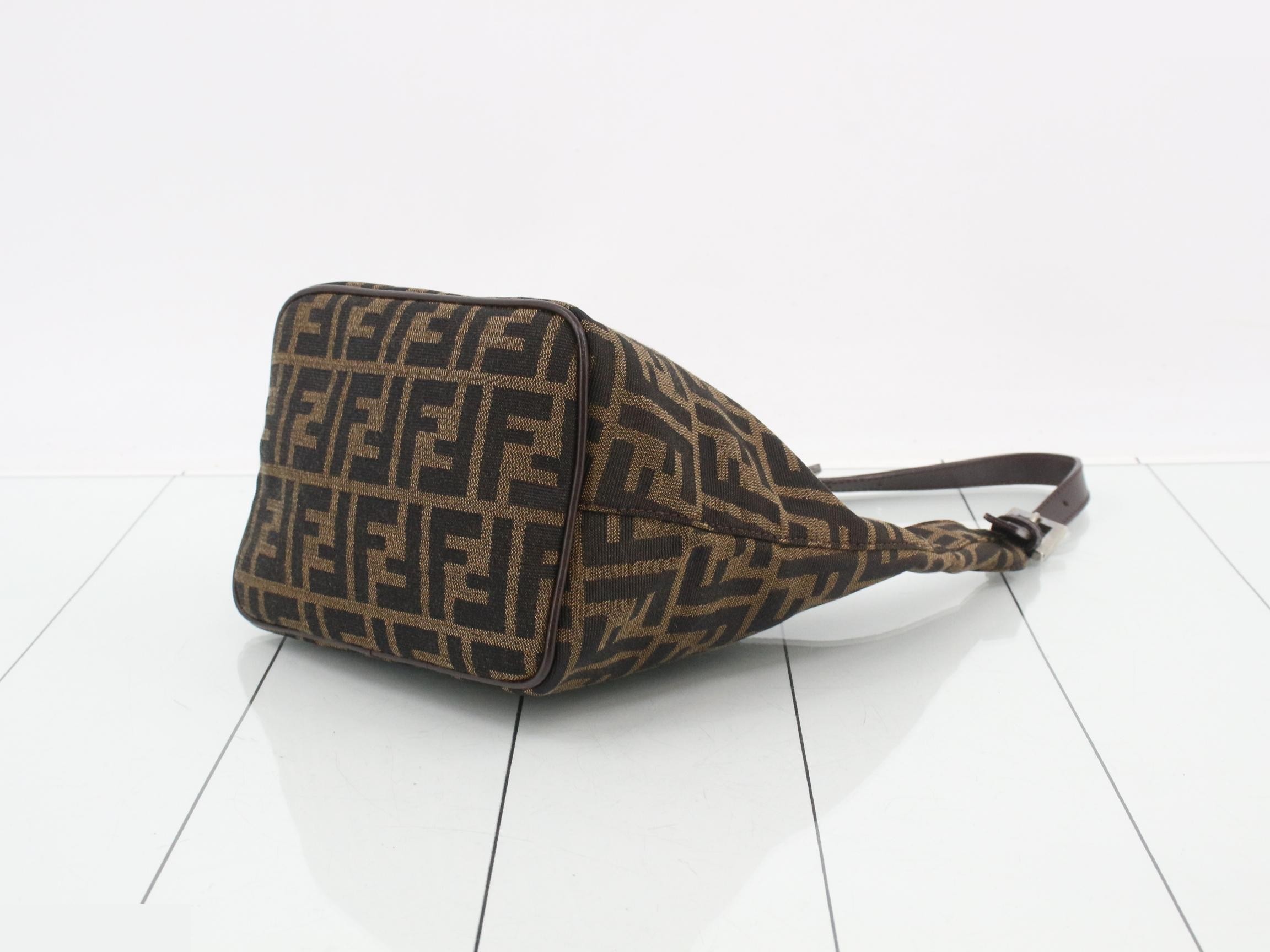 ZUCCA Mamma Bucket One-Shoulder Bag — view 6