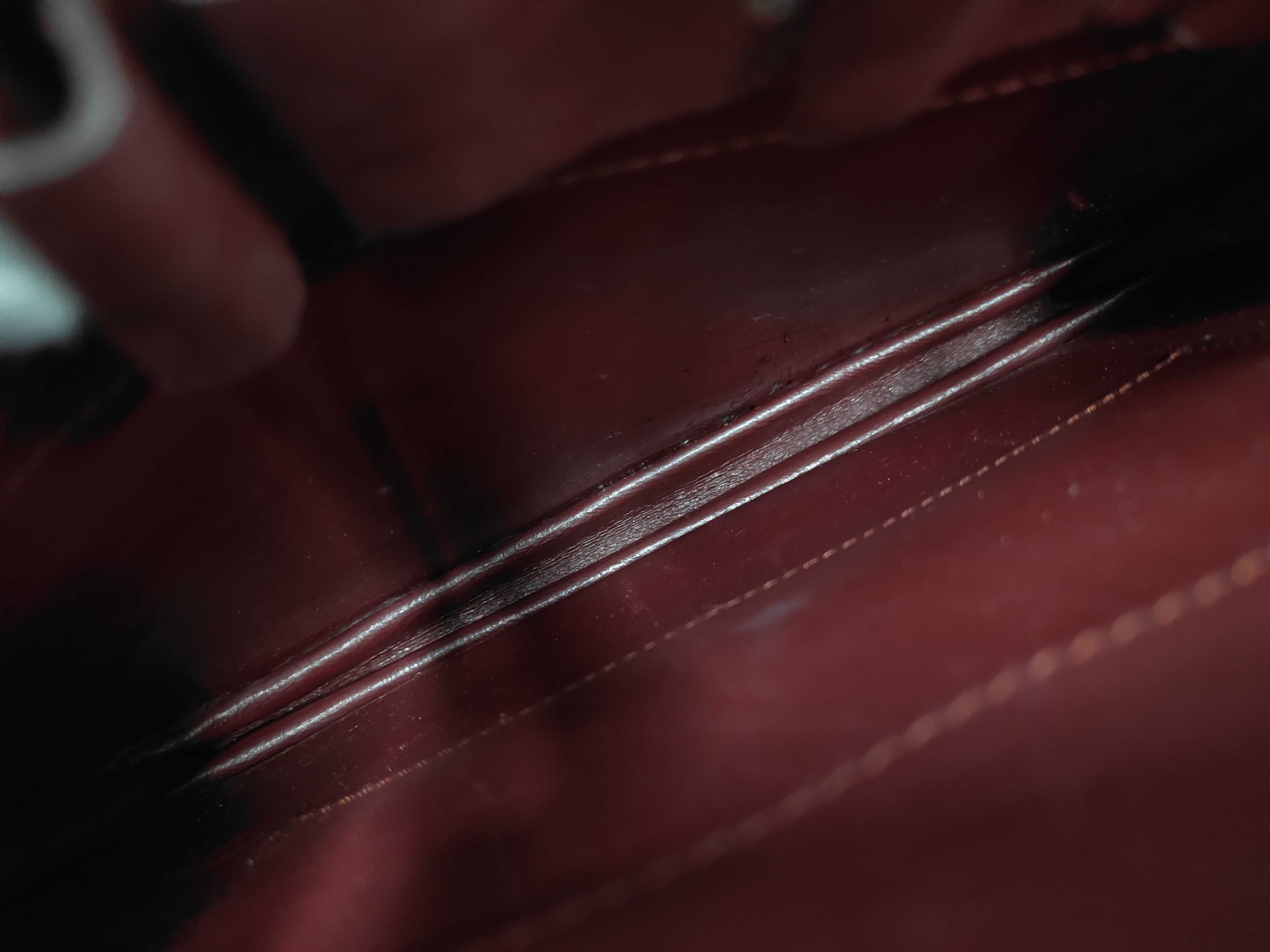 Must Shoulder Bag, Leather, Bordeaux — view 9