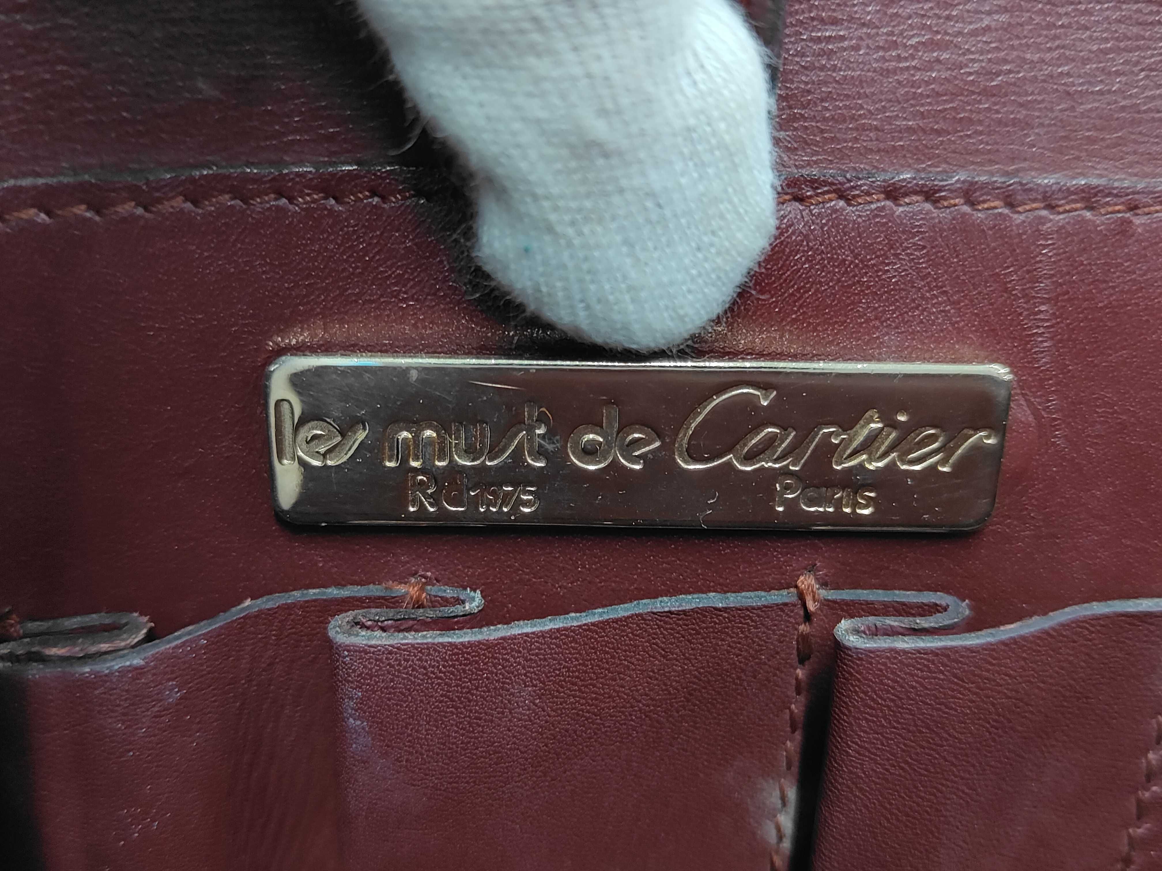 Must Shoulder Bag, Leather, Bordeaux — view 10