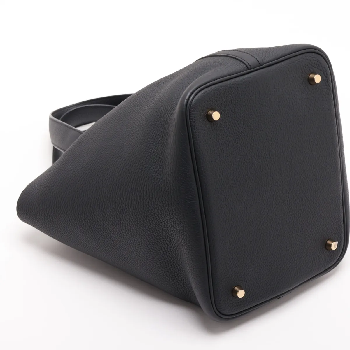 Picotin Lock 22 MM Taurillon Clemence Black Gold Hardware K: 2025 — view 4
