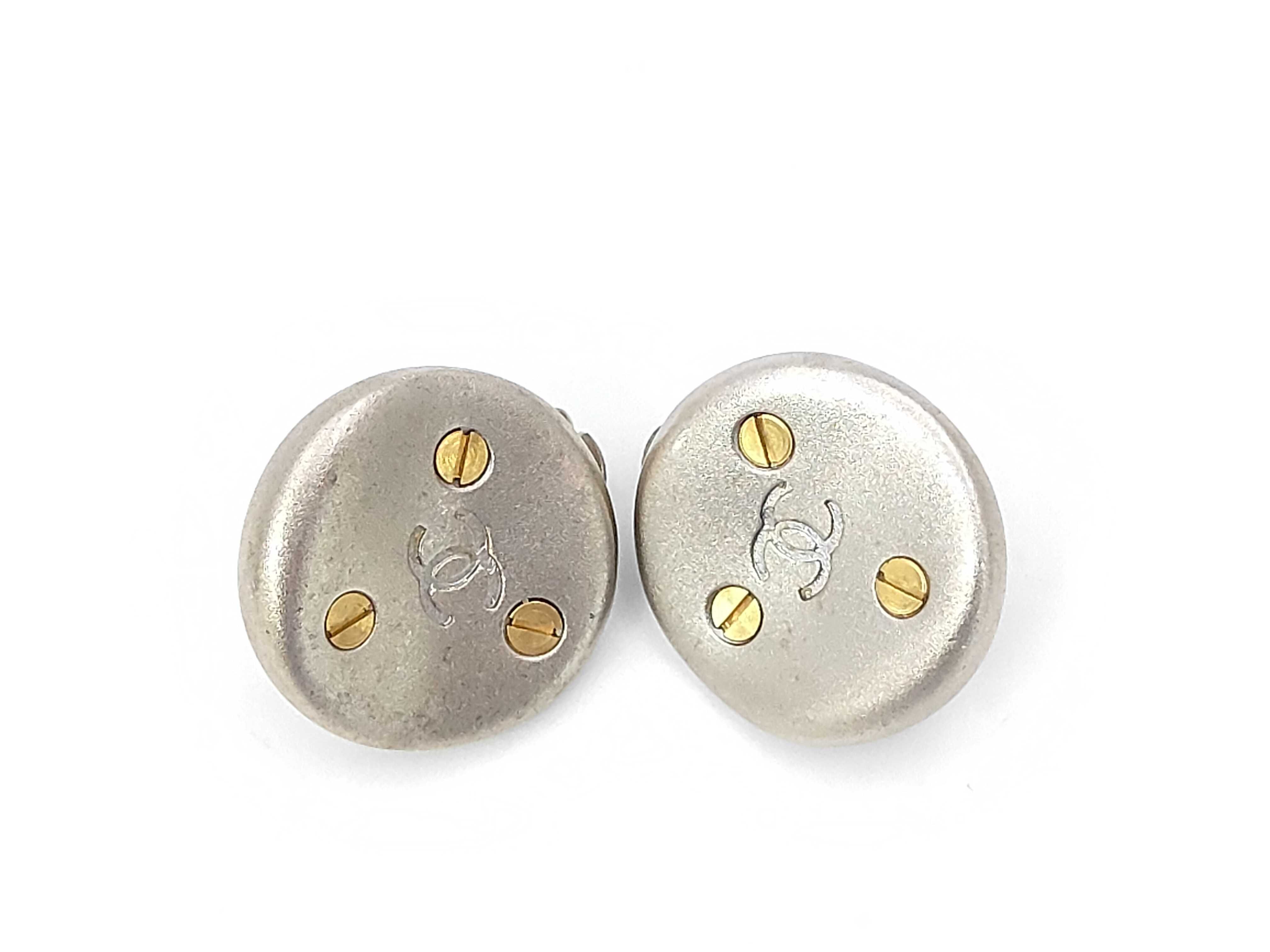 Silver Metal Coco Mark Round Earrings (with comments) 98P Earrings