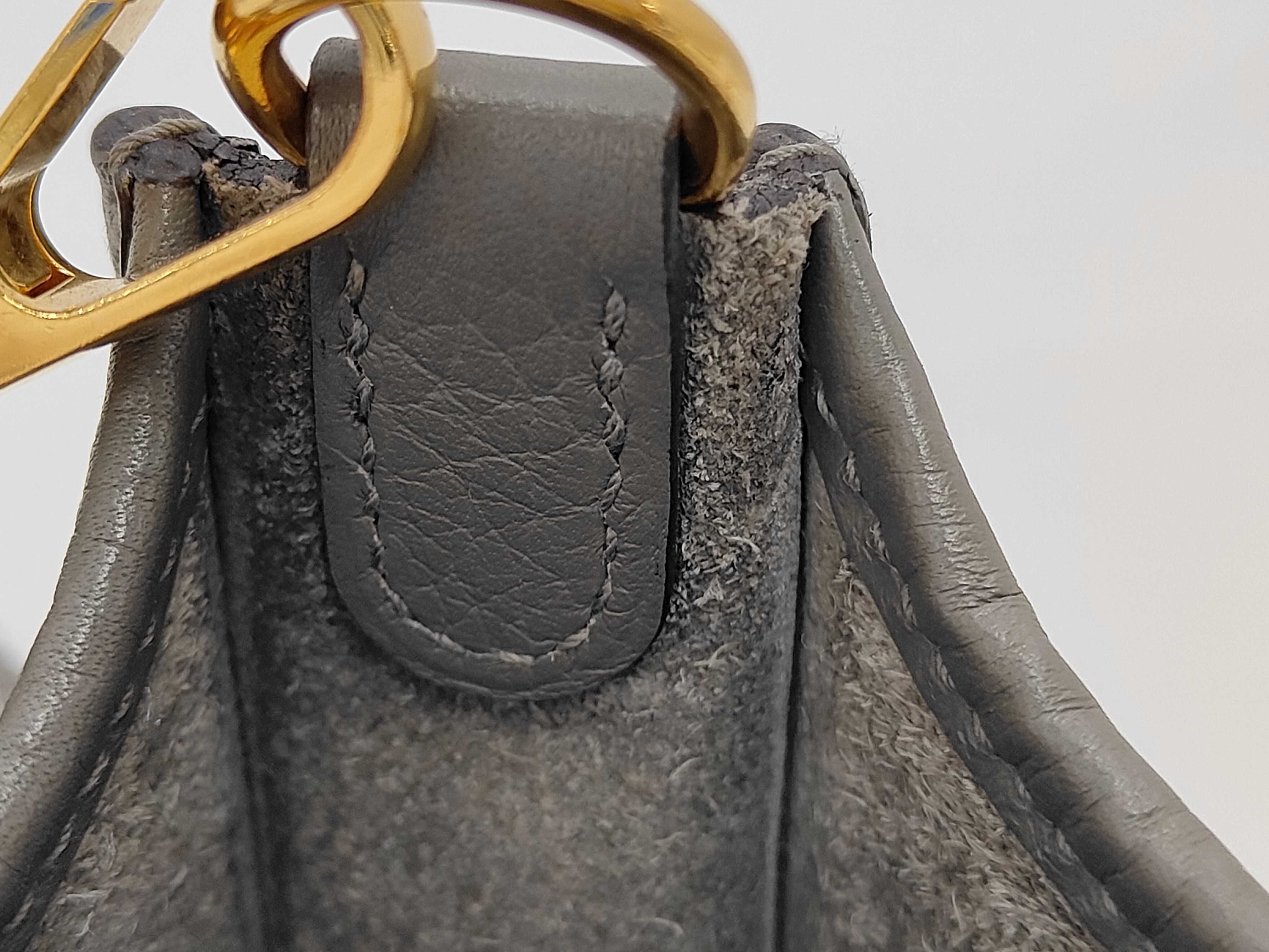 Evelyne Grey B Shoulder Bag — view 9