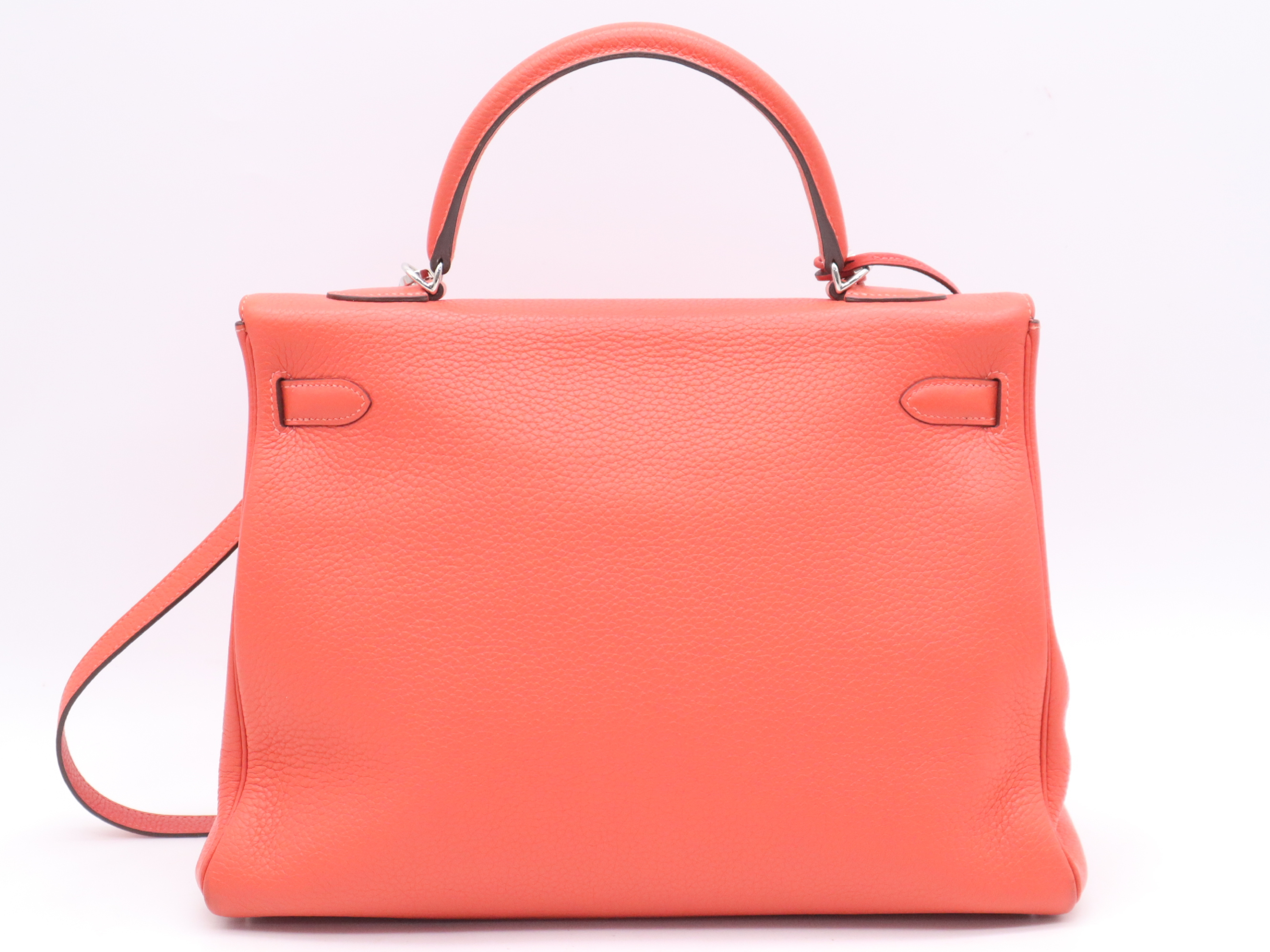 Kelly 35 in Taurillon Clemence leather, with shoulder strap, padlock, 2 keys, and clochette. Red, silver hardware, T stamp, 1964. Handbag. — view 2