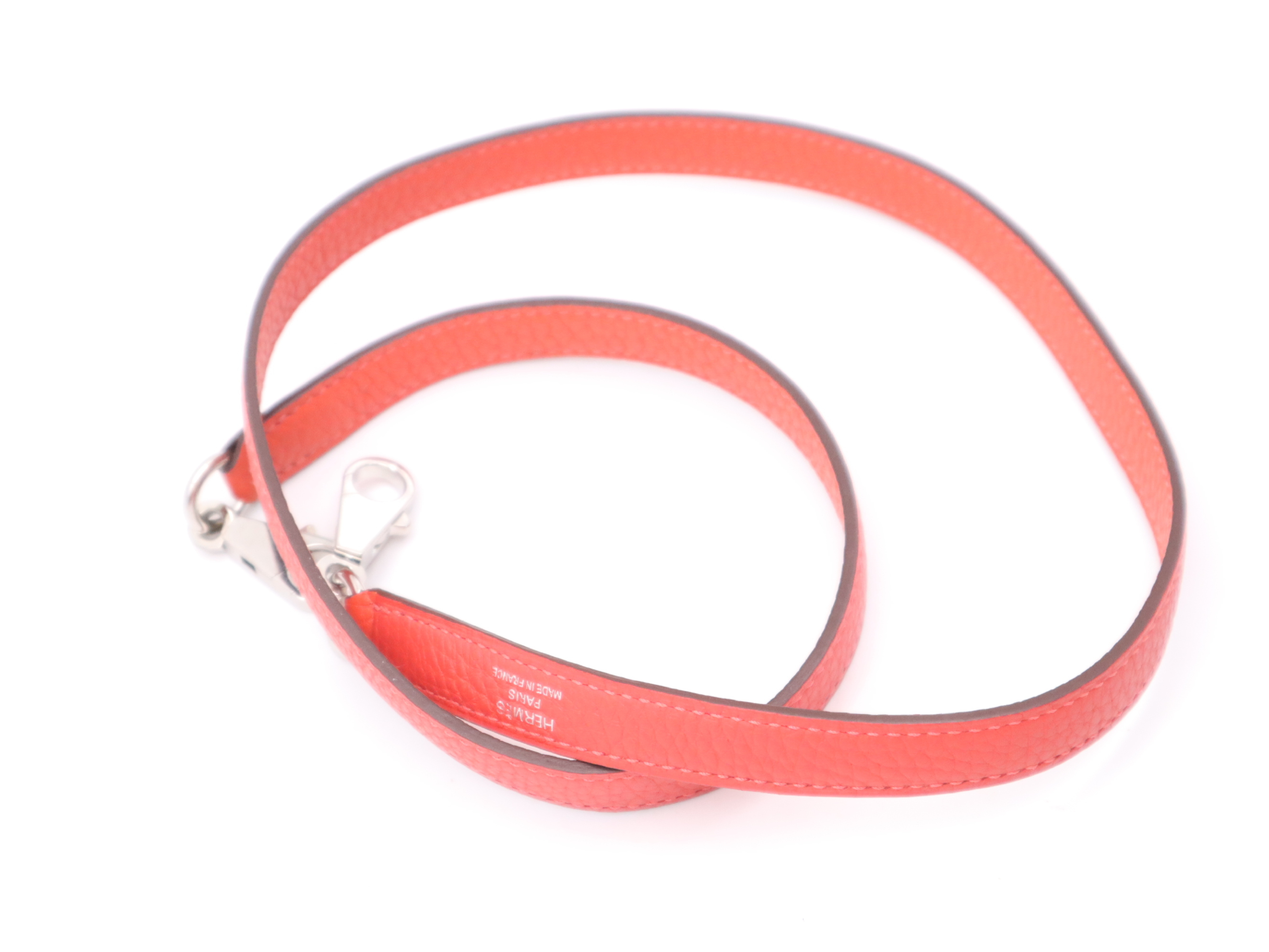 Kelly 35 in Taurillon Clemence leather, with shoulder strap, padlock, 2 keys, and clochette. Red, silver hardware, T stamp, 1964. Handbag. — view 13