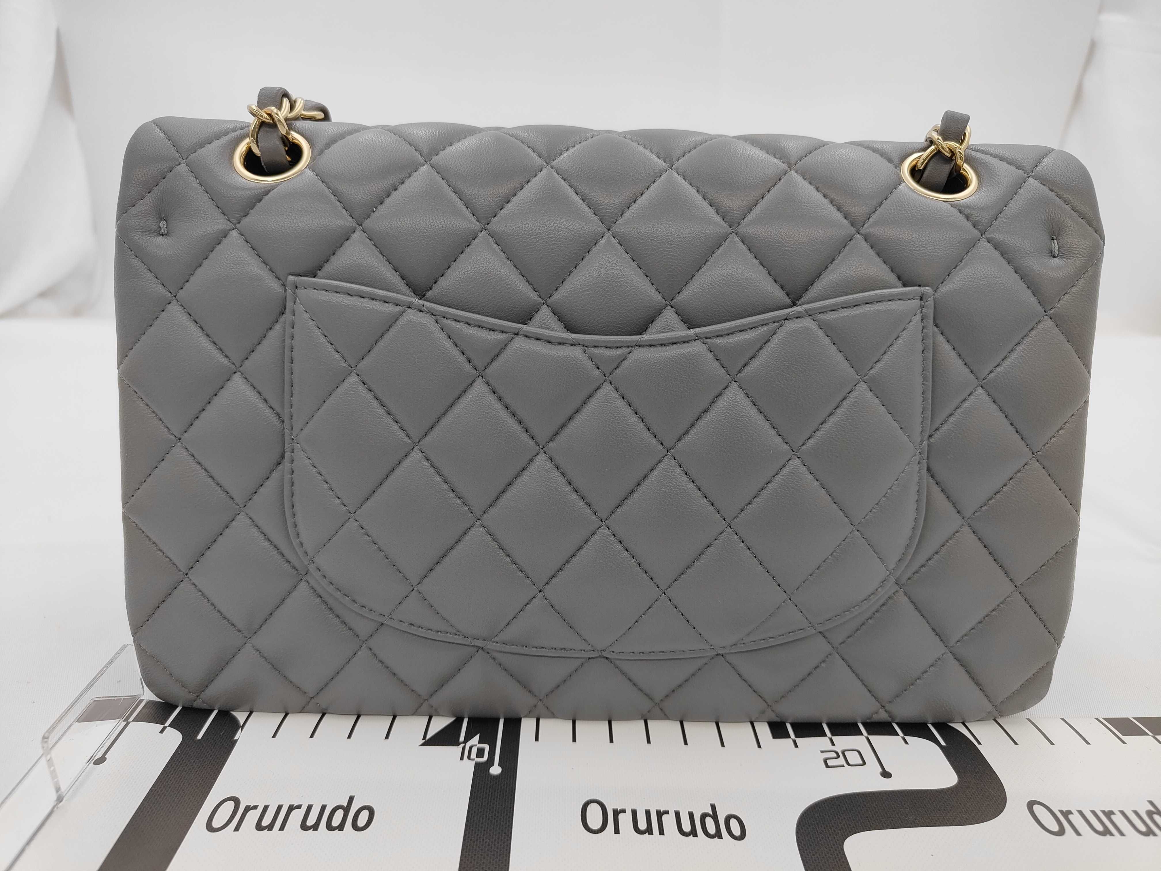 Matelassé 25 Double Flap Chain Shoulder Bag, Lambskin, Grey — view 2