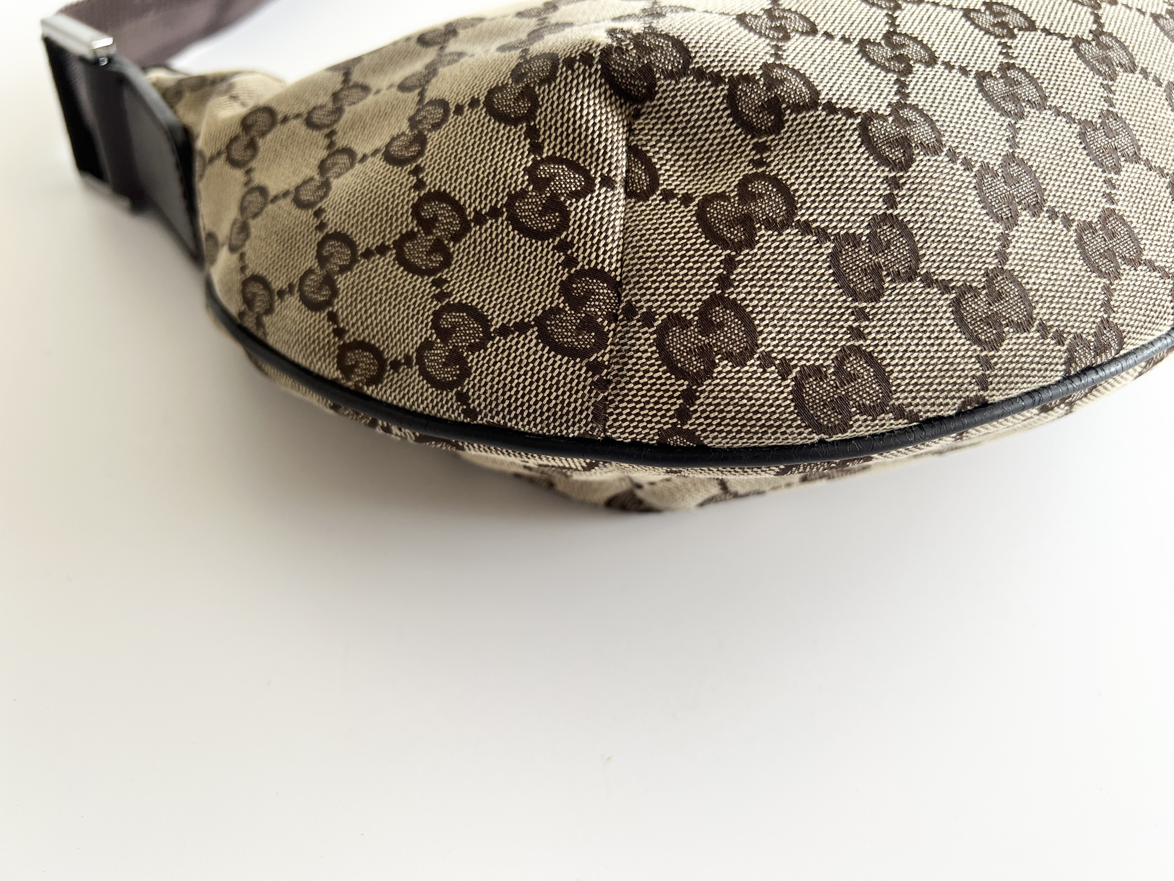GG Canvas Leather Moon One-Shoulder Bag (Shoulder Bag) — view 11