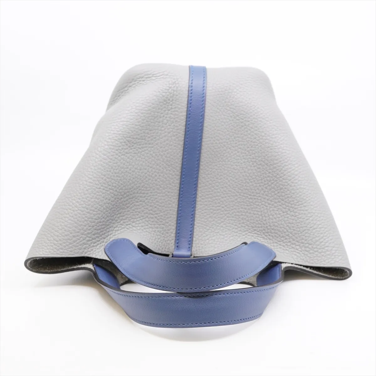Picotin Lock 18 PM Togo Handbag, Gris Mouette x Blue Agate, Silver Hardware, X: 2016 — view 5