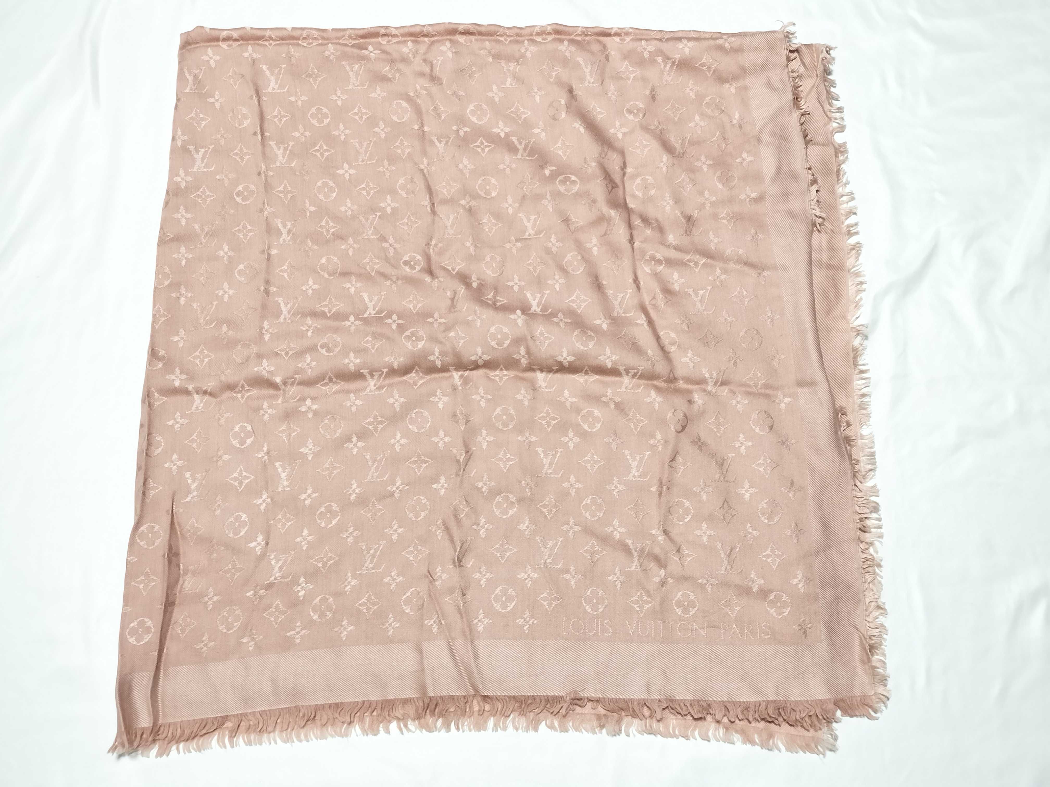 M74441 Shawl and other accessories — view 2